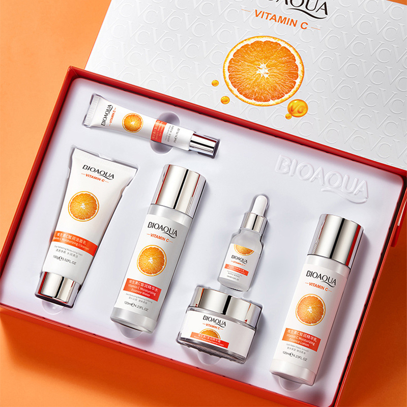 Set de productos de cuidado facial Bioaqua vitamina C