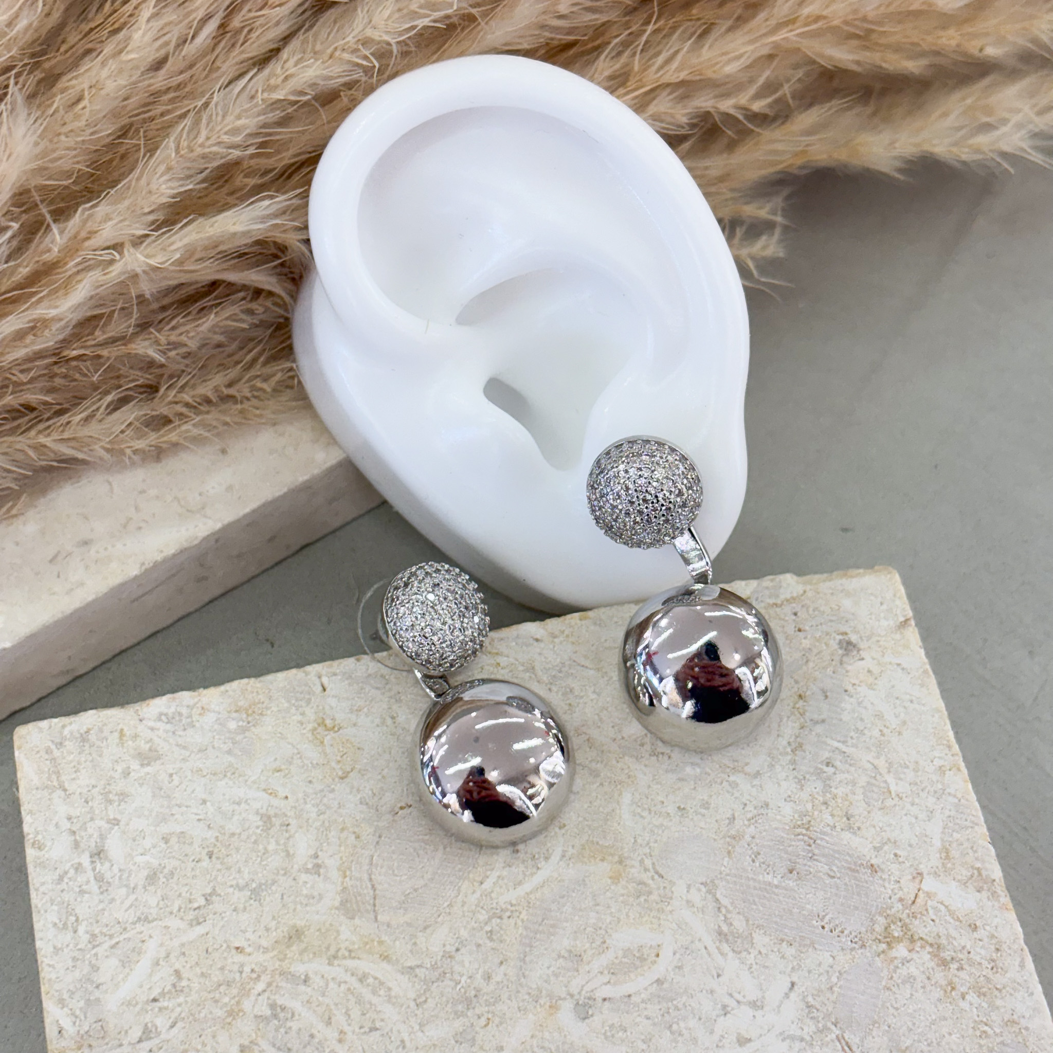 aretes en rodio