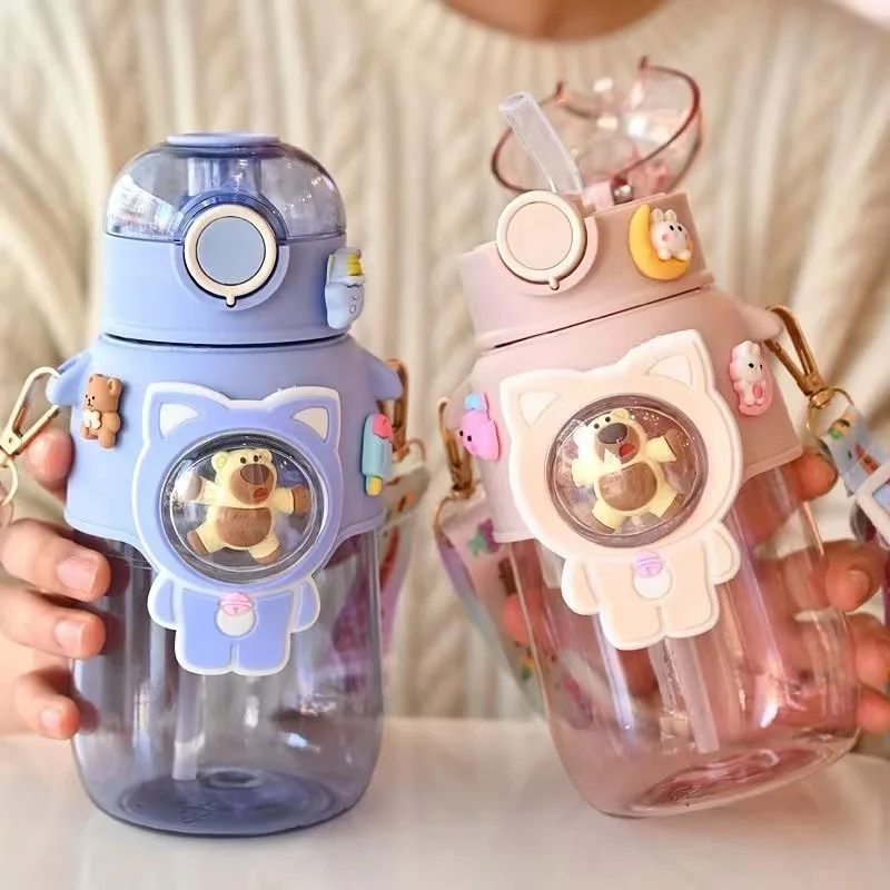 Botellas de agua infantiles