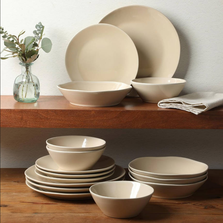 Santorini Mist Double Bowl Terracotta Reactive Glaze Plates and Bowls Dinnerware Set - Moonstone White, Service for Four (16pcs) Crema de Mármol Dawn
