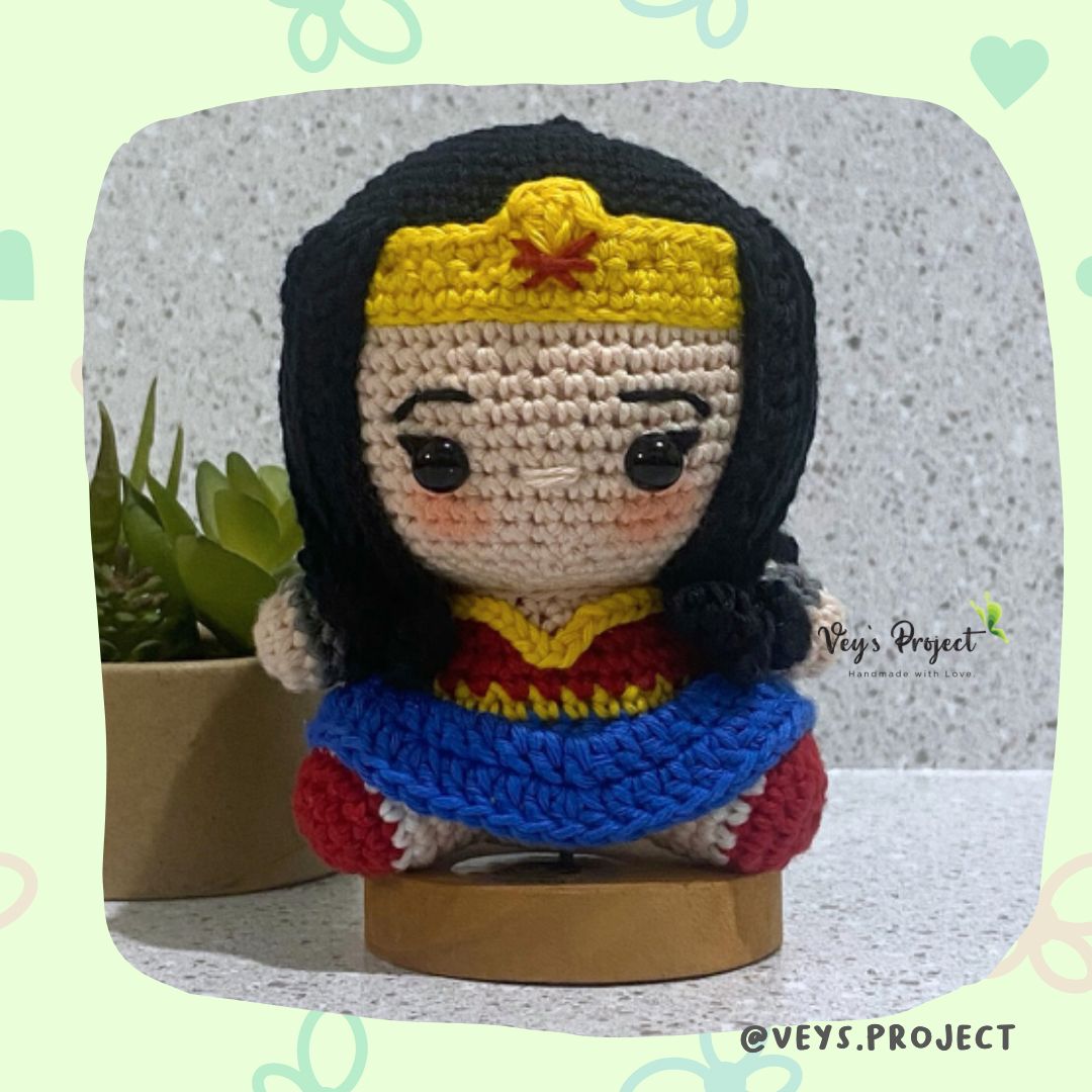 PDF Pattern - Wonder woman Crochet Pattern - Wonder woman Amigurumi - Digital File -