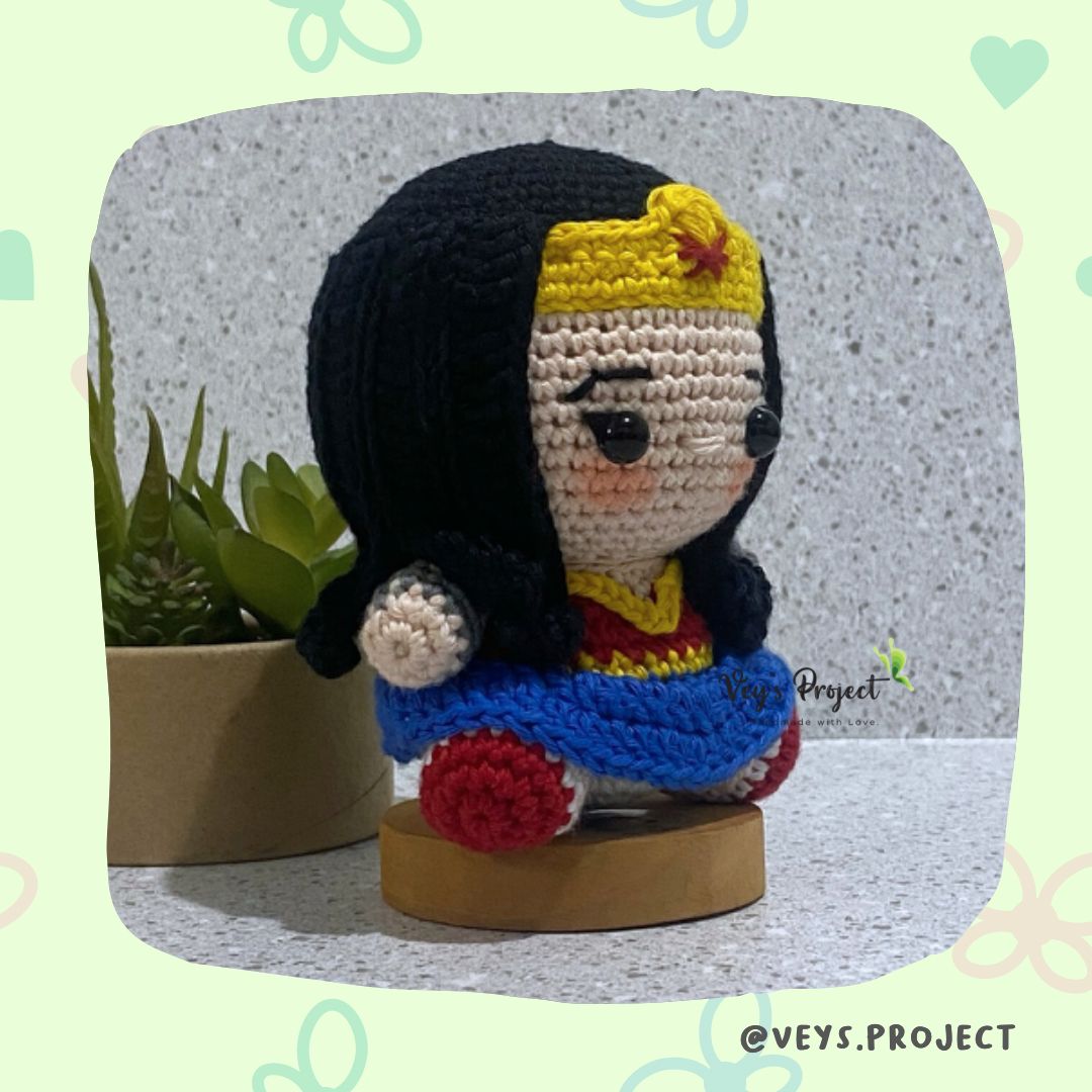 PDF Pattern - Wonder woman Crochet Pattern - Wonder woman Amigurumi - Digital File -