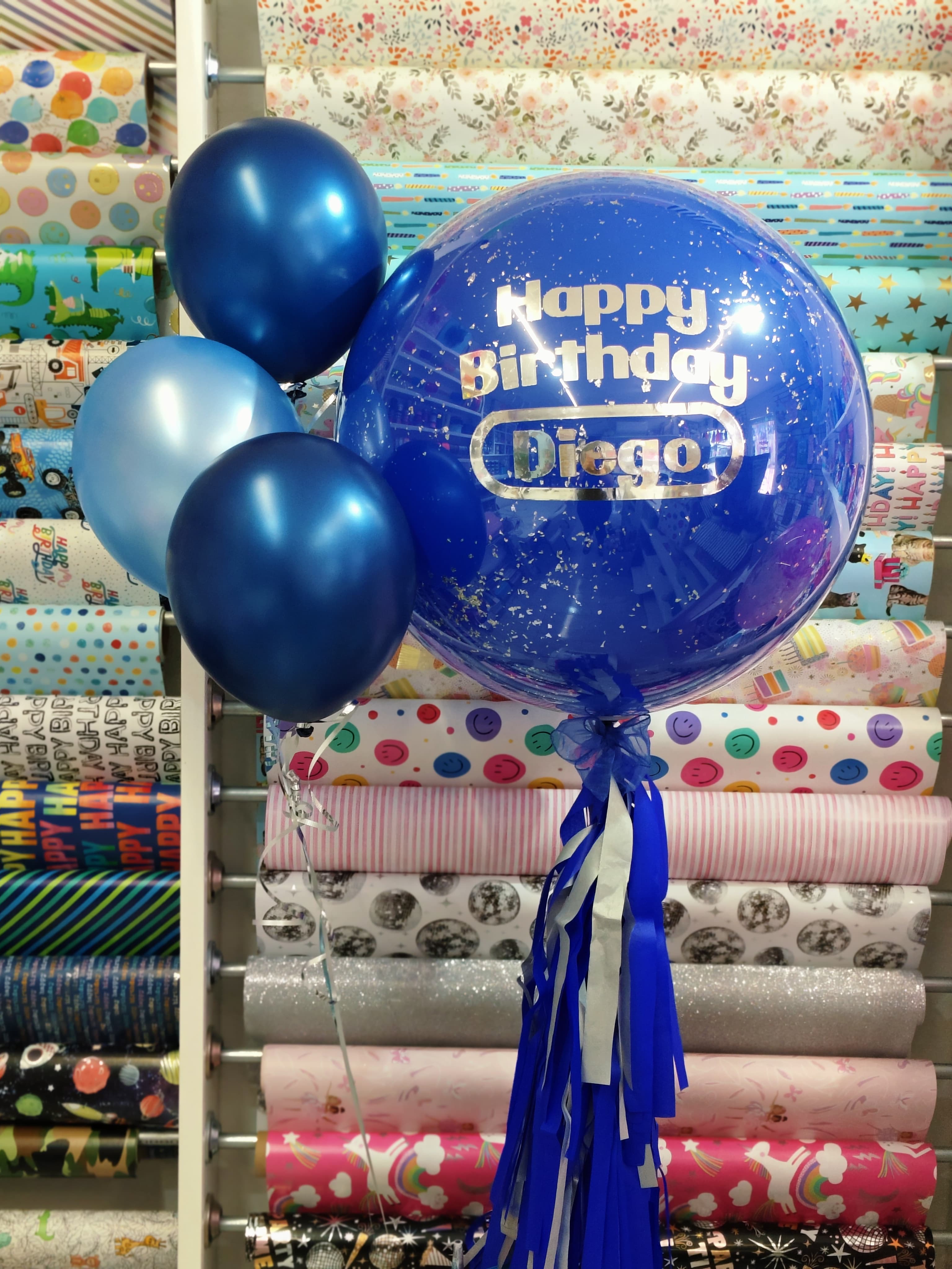 GLOBO BURBUJA HAPPY BDAY + 3 GLOBOS LATEX