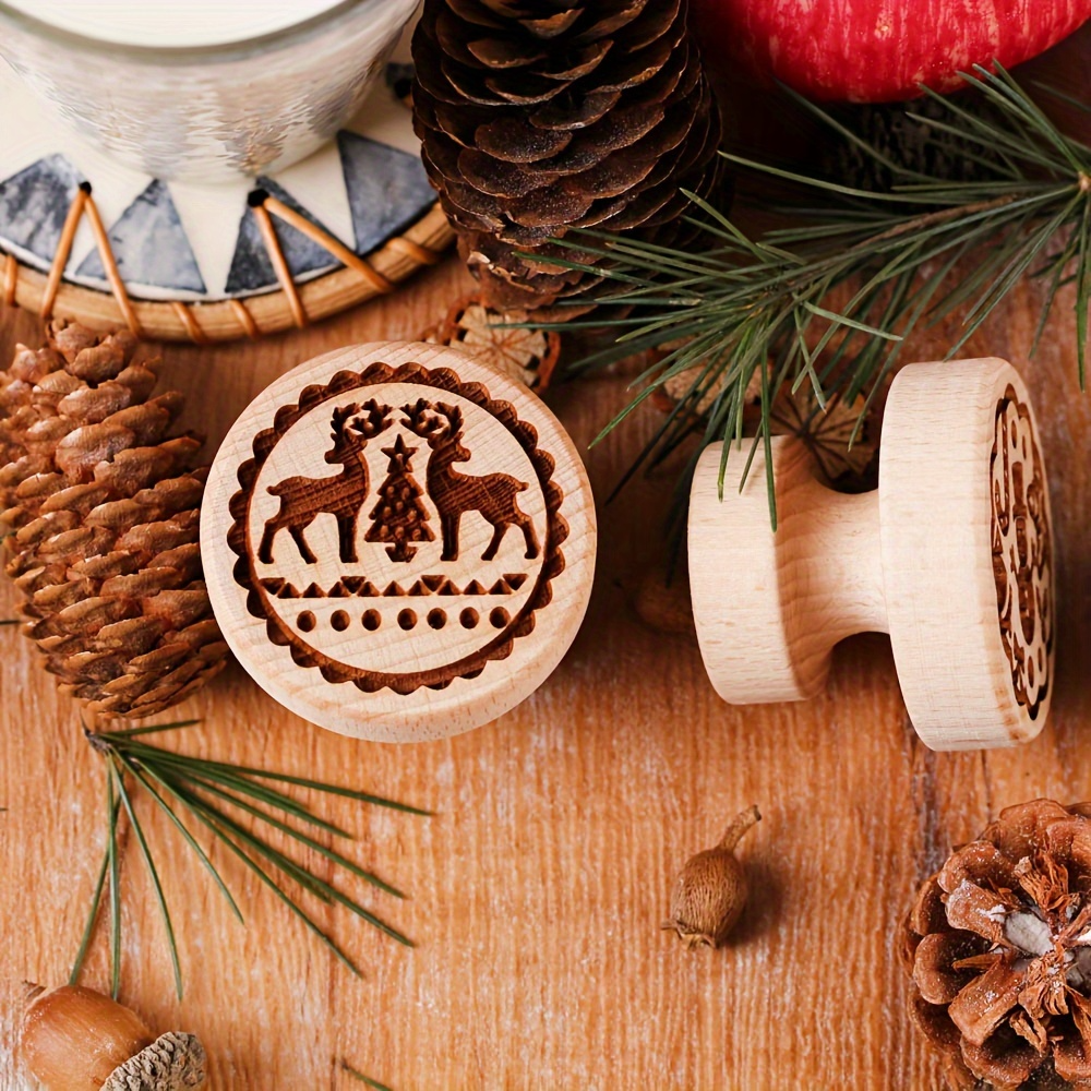 1Pcs  Wooden Christmas Biscuit Embossing Stamp, Christmas Deer, Snowman, Santa Claus, Christmas Tree, Gingerbread Man, Walking Cane, Bell Biscuit Printing Mold, Clay Printing Stamp, Suitable for Christmas Party Biscuit Embossing