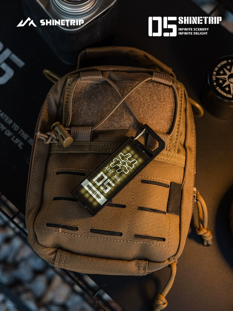 Đèn huy hiệu cá nhân hóa Buckle Light ShineTrip