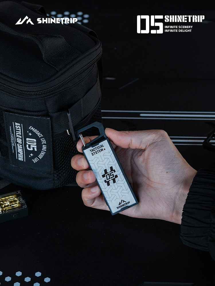 Đèn huy hiệu cá nhân hóa Buckle Light ShineTrip