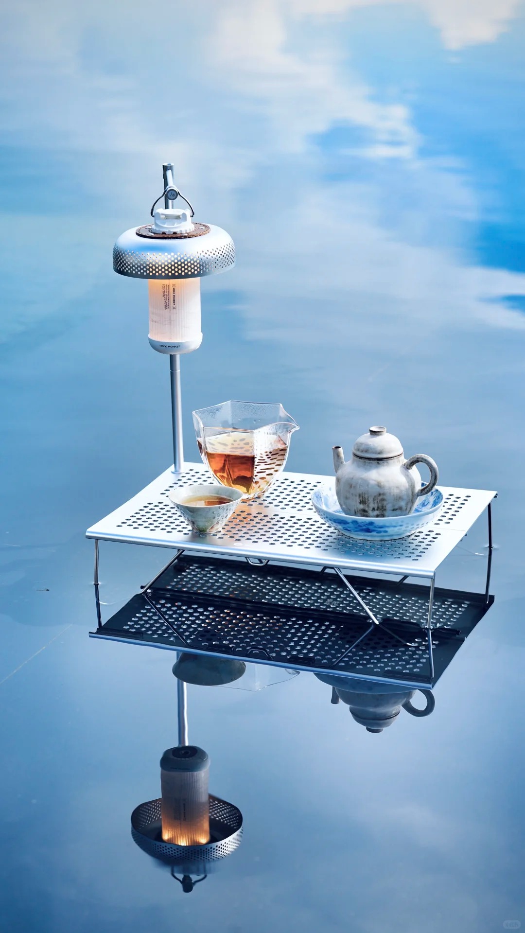 Bàn nhôm siêu nhẹ Rock Monkey