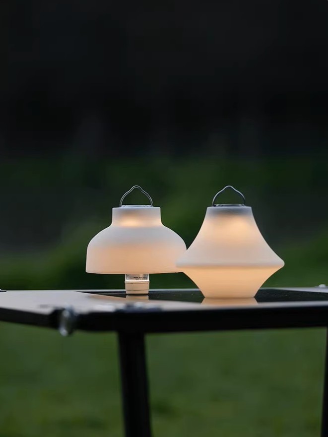 Chao đèn cắm trại Rock Monkey