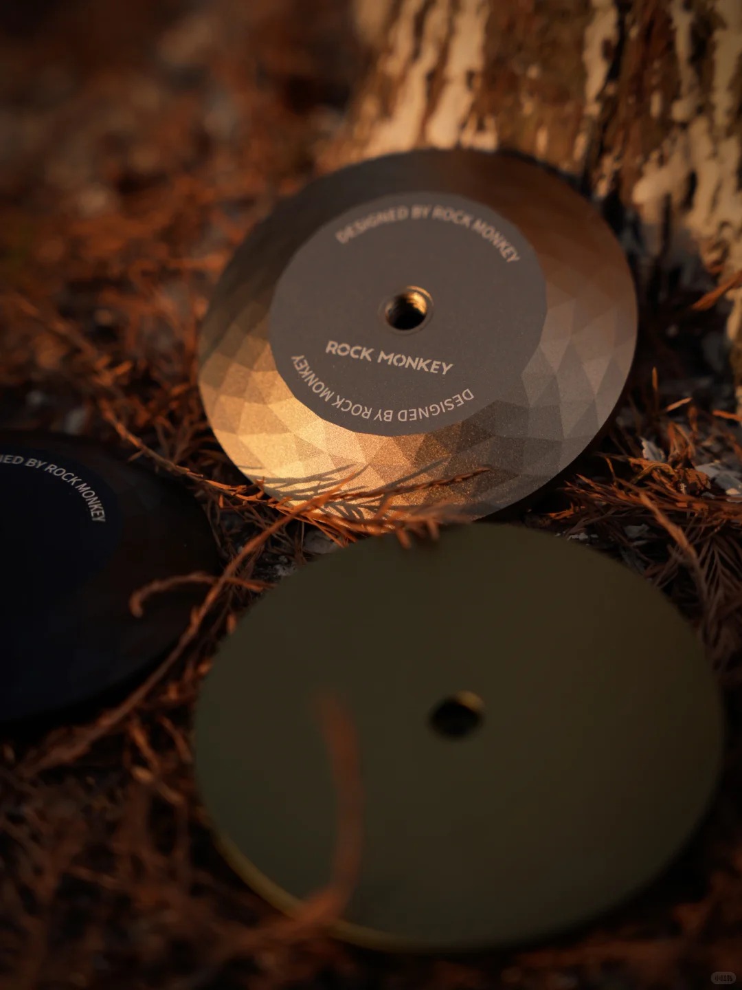 Đế đèn kim cương Rock Monkey