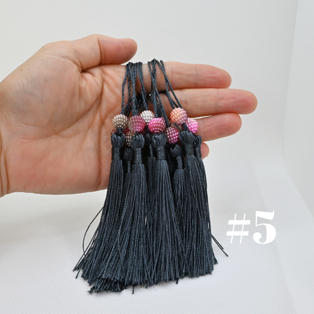 Thread tassels for crafts