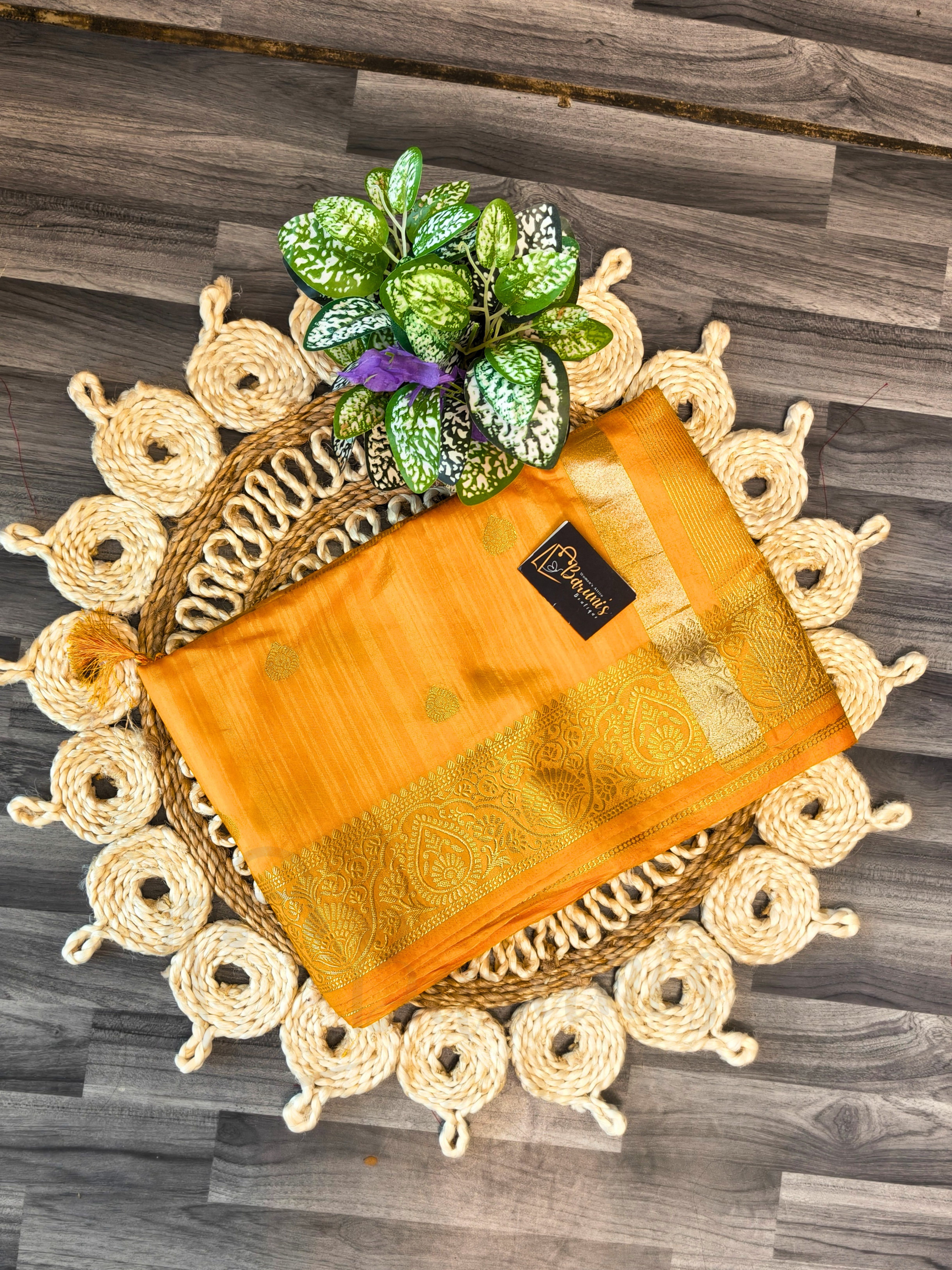 Elegant Semi Munga saree