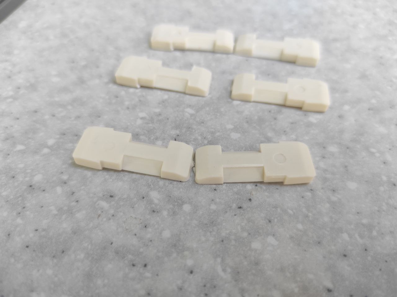 Пластикові заглушки на притисну планку Brother 