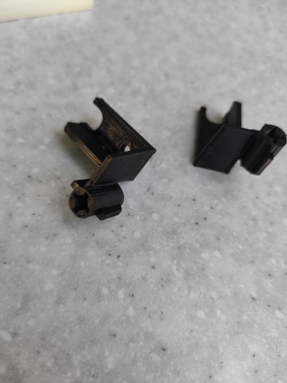 Кріплення до зачiпа лічильника основної каретки в'язальної машини Silver Reed 3 класу ЛІВА/ПРАВА Ціна за шт