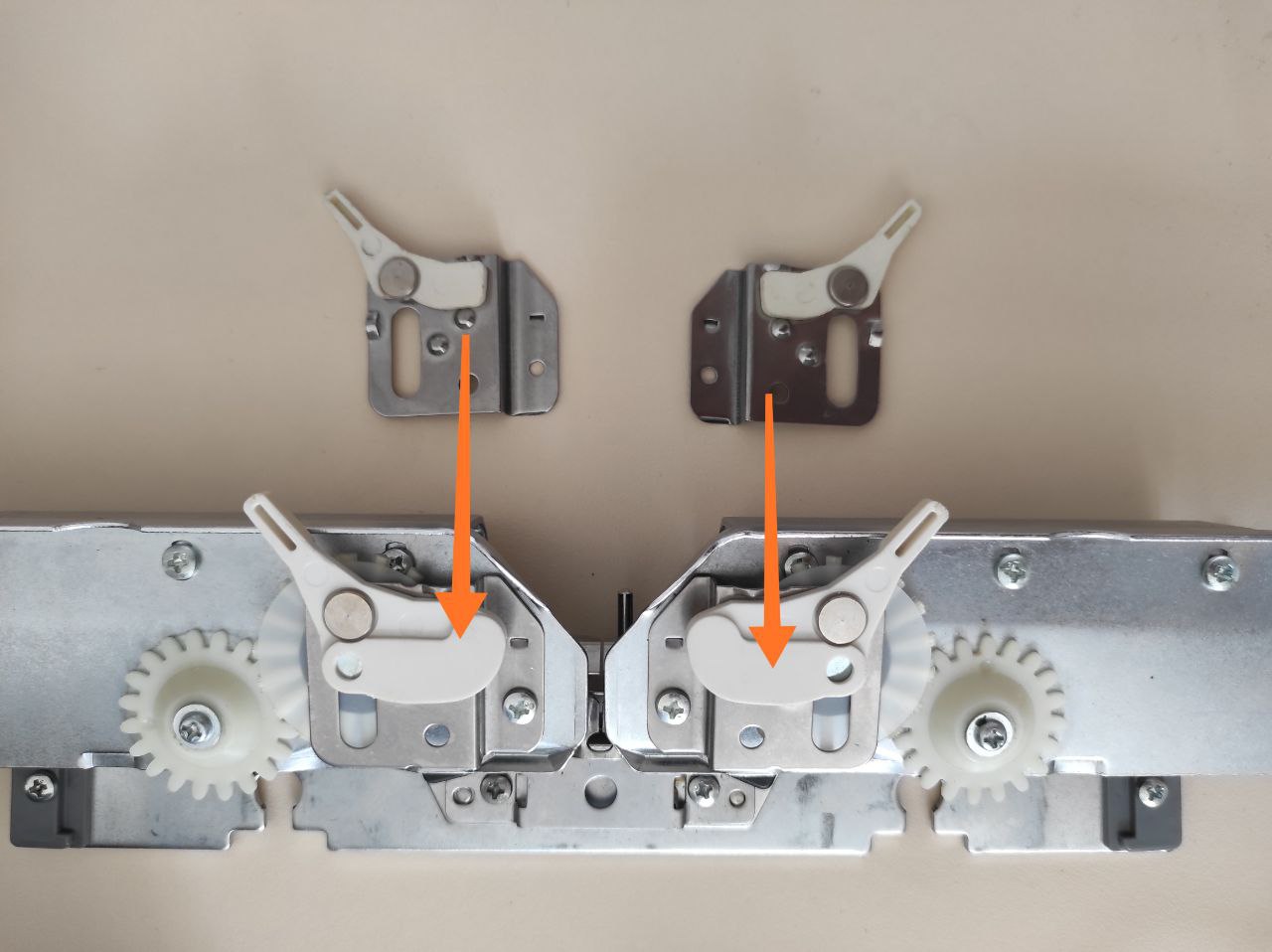 Перемикач щіток основного плеча Silver Reed