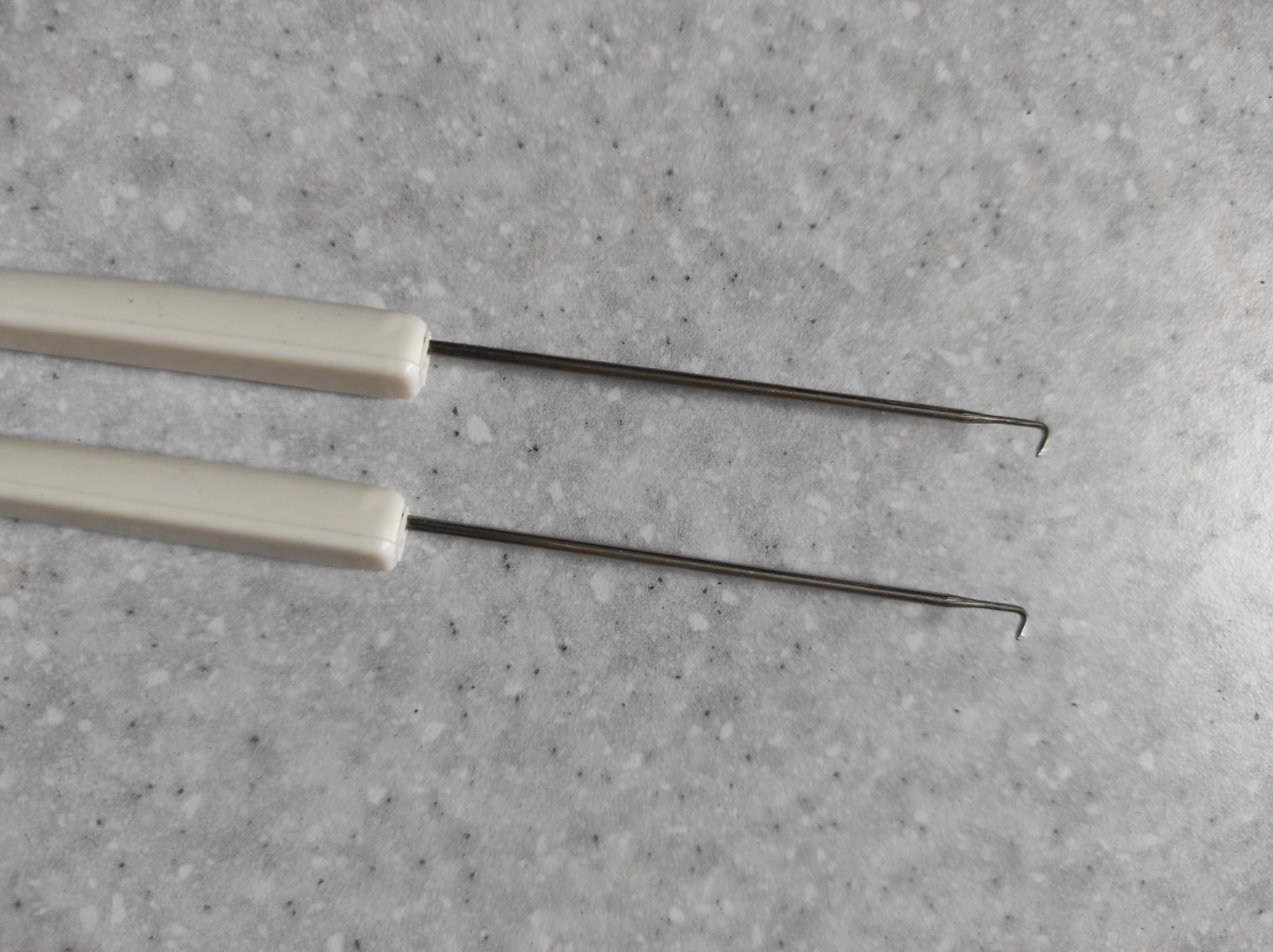 Робочий гачок з тонким гачком