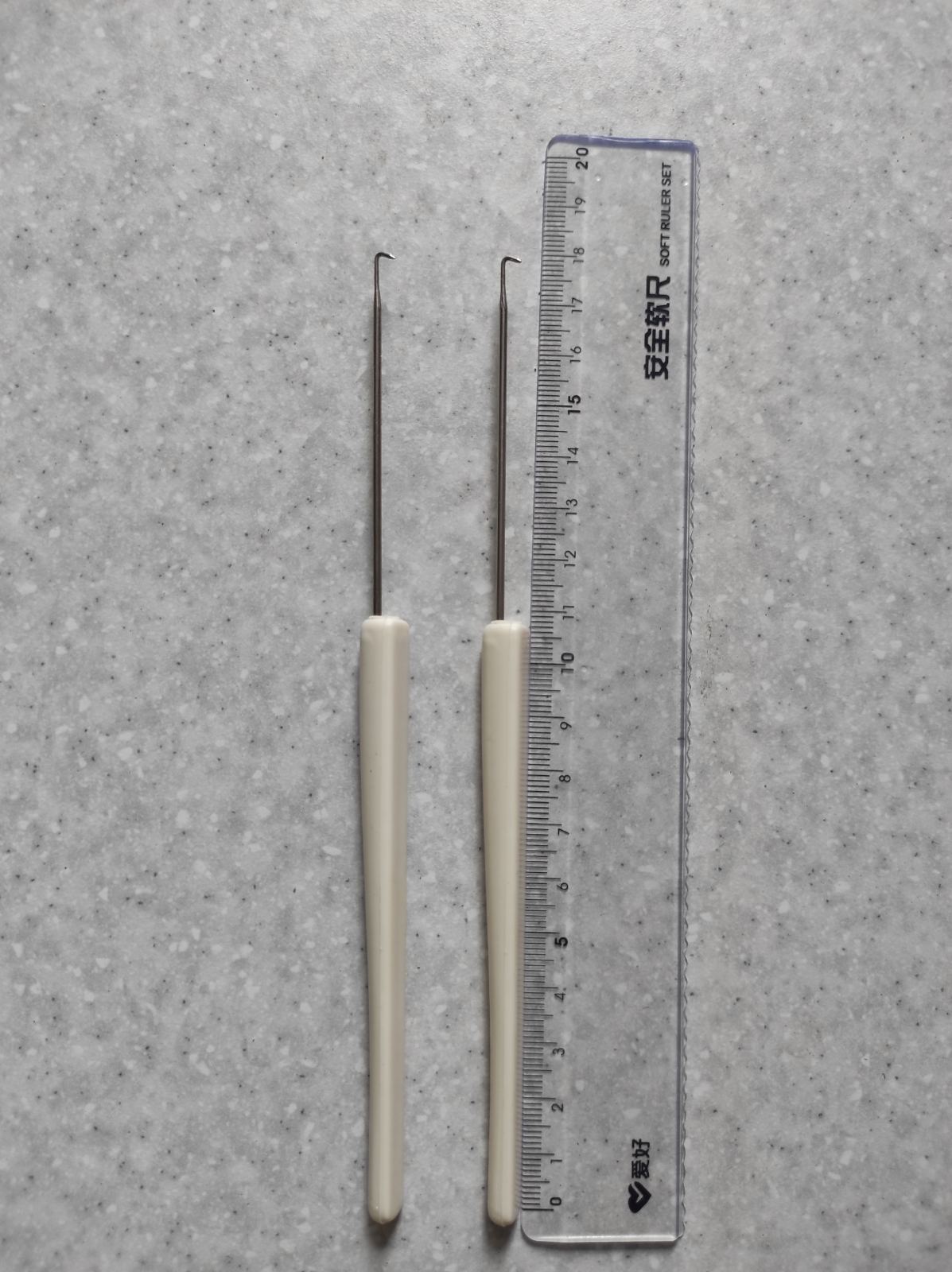 Робочий гачок з тонким гачком