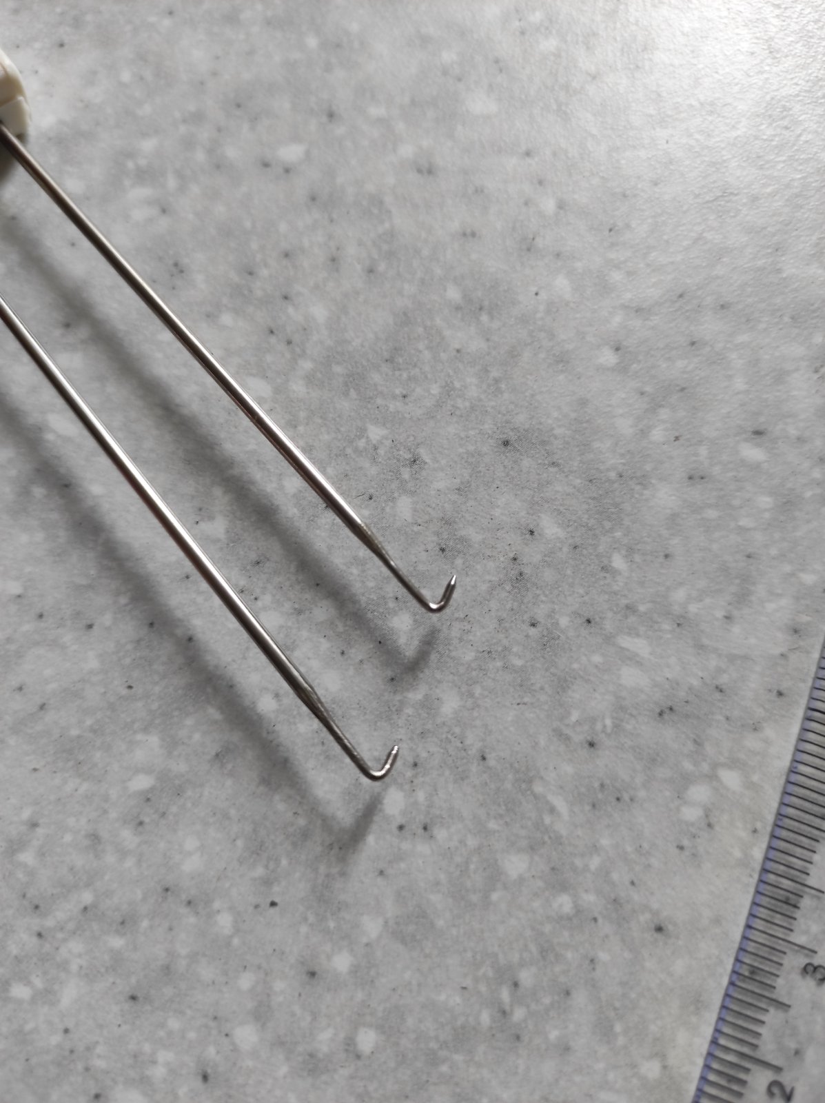 Робочий гачок з тонким гачком