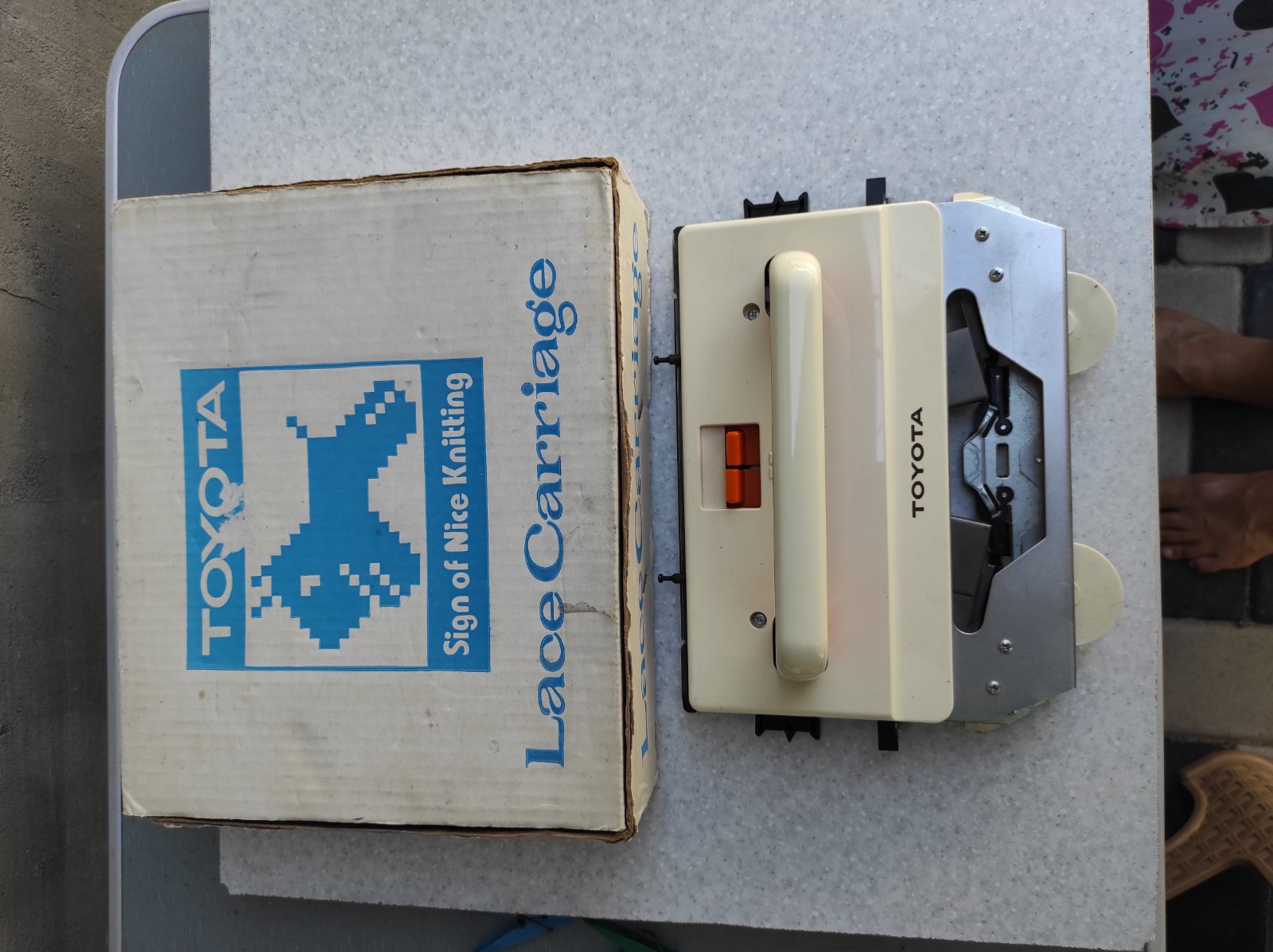 Ажурна каретка для в'язальної машини Toyota