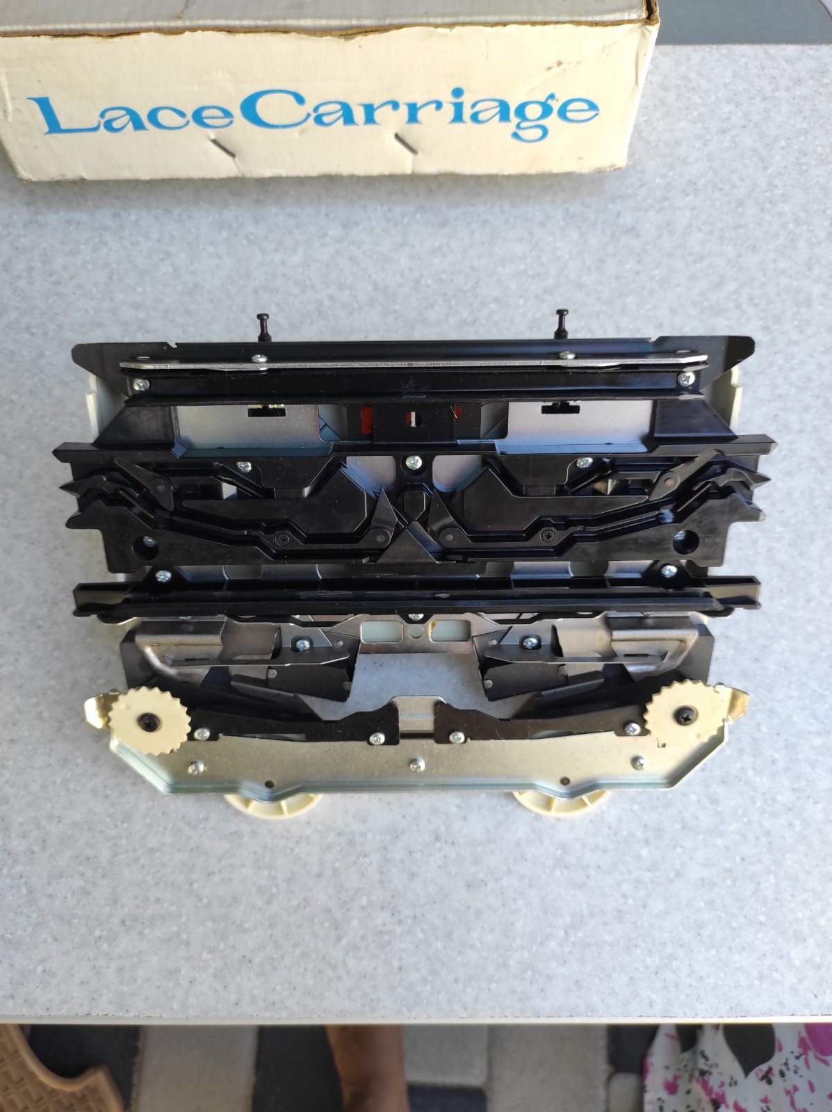 Ажурна каретка для в'язальної машини Toyota