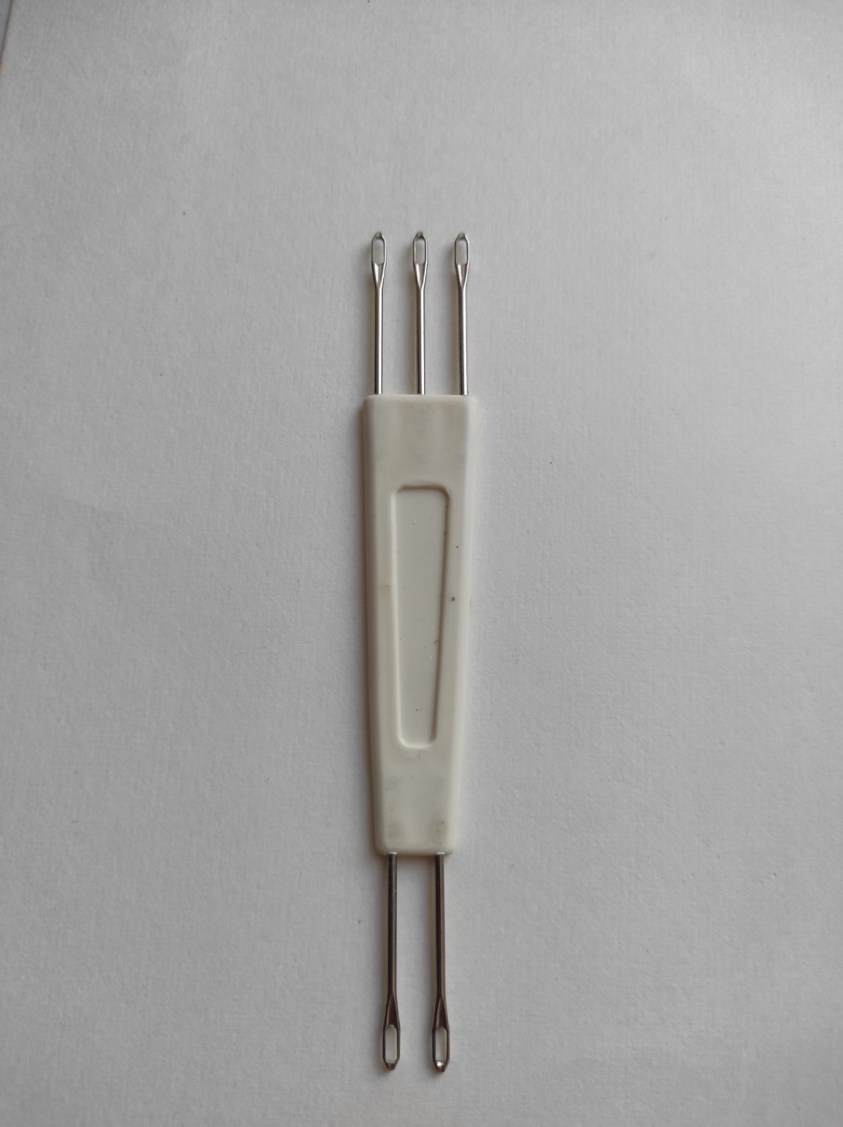 Деккер  2/3 вушковий 3 клас (9мм)