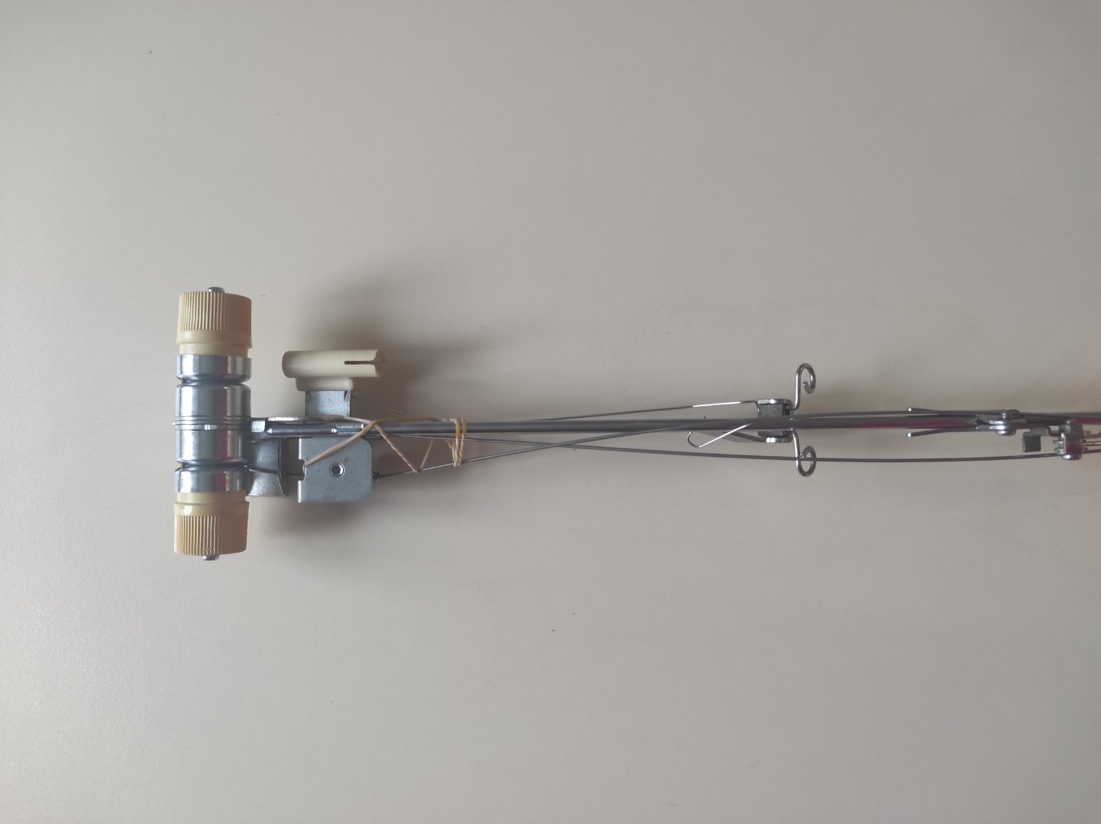 Стійка нитковода в комплекті (стійка,голова,вуса)Brother 3 та 5клас