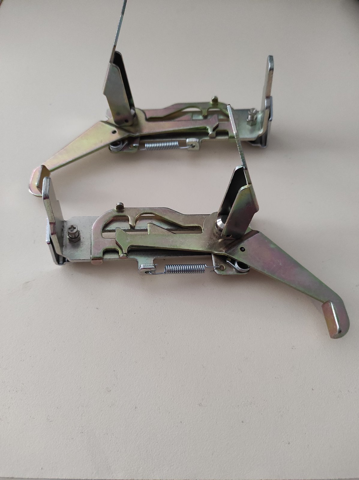 Консоль (підйомник фонтури) KR830 . Ціна вказана за пару