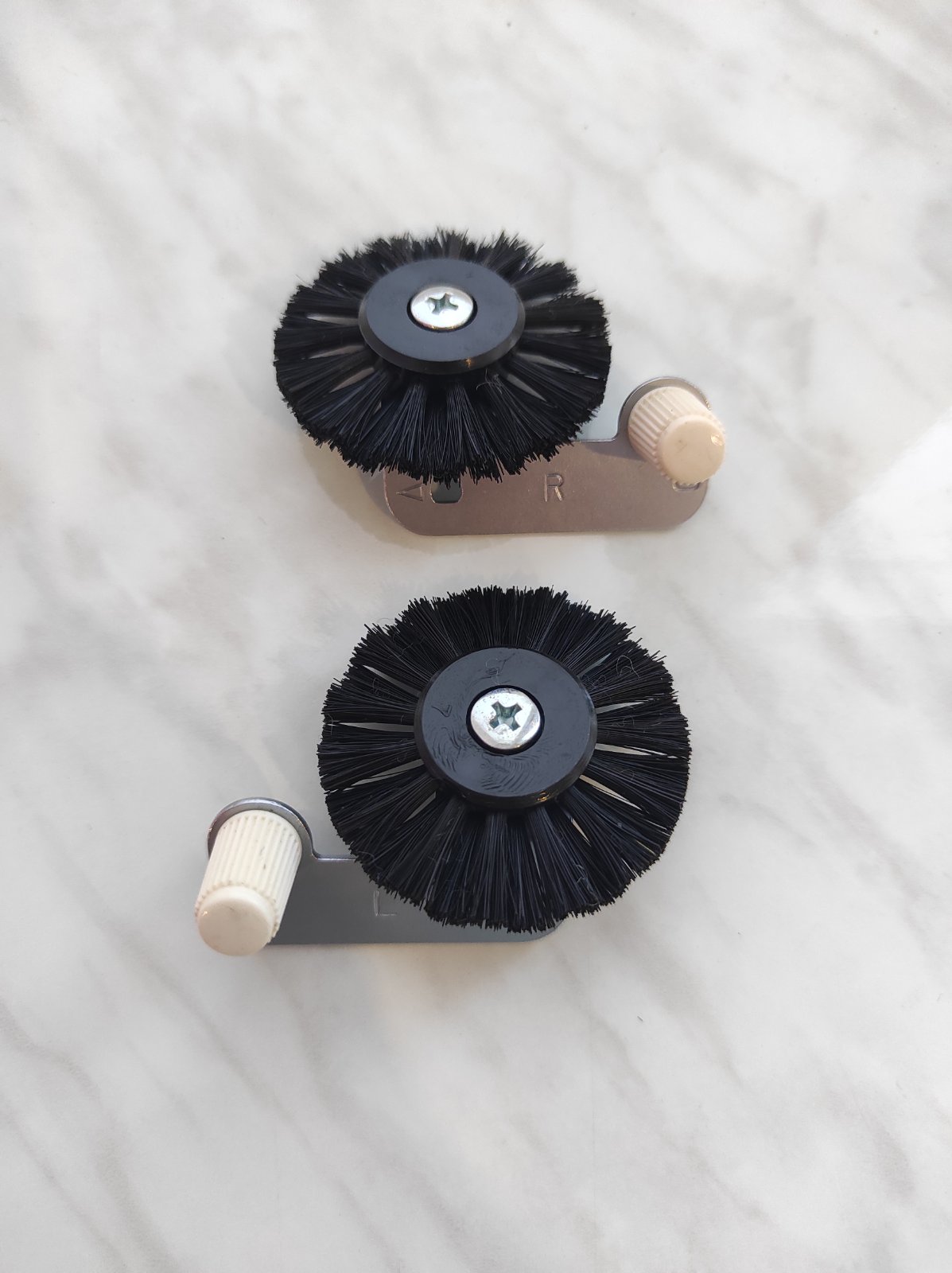 Вівінгова щітка для в'язальної машини brother 3 клас Ціна за пару