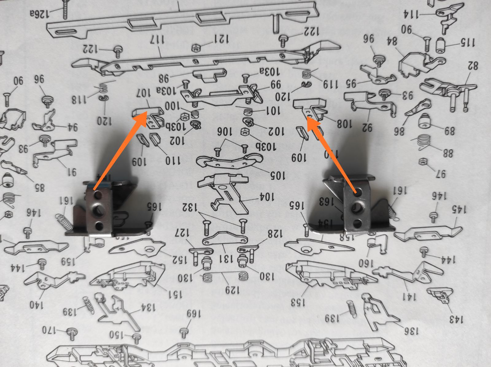 Запчастина brother для основної каретки KH 260 №107 №108  Ціна вказана за пару