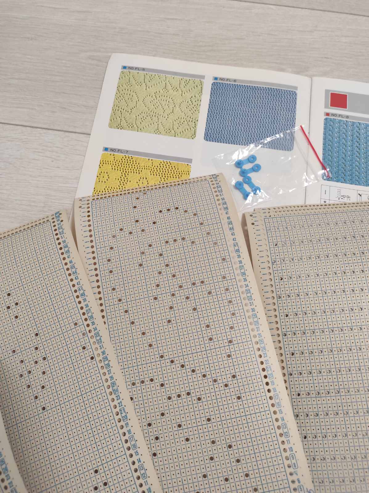 Набір стандартних перфокарт ажур Silver Reed 7 класу