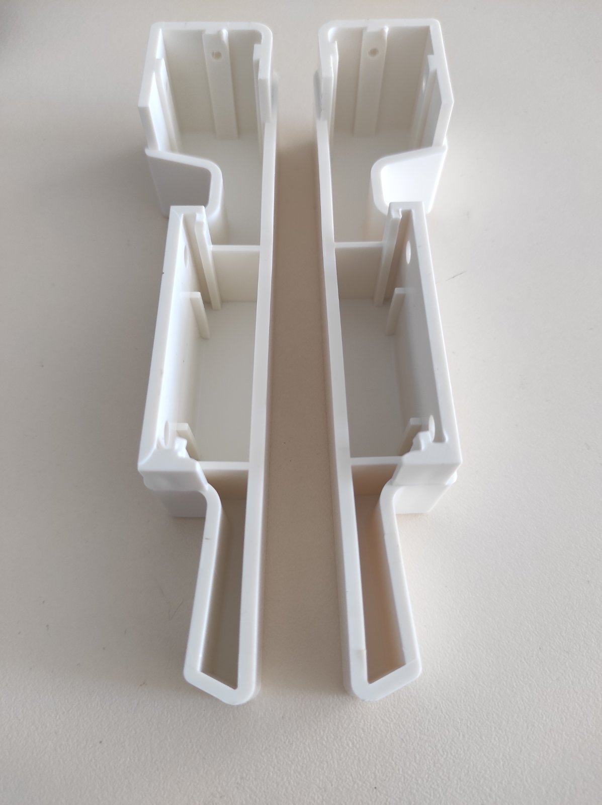 Пластикові боковини Silver Reed SRP50,60,325(додаткова фонтура) L,R(ліва права) Ціна вказана за пару