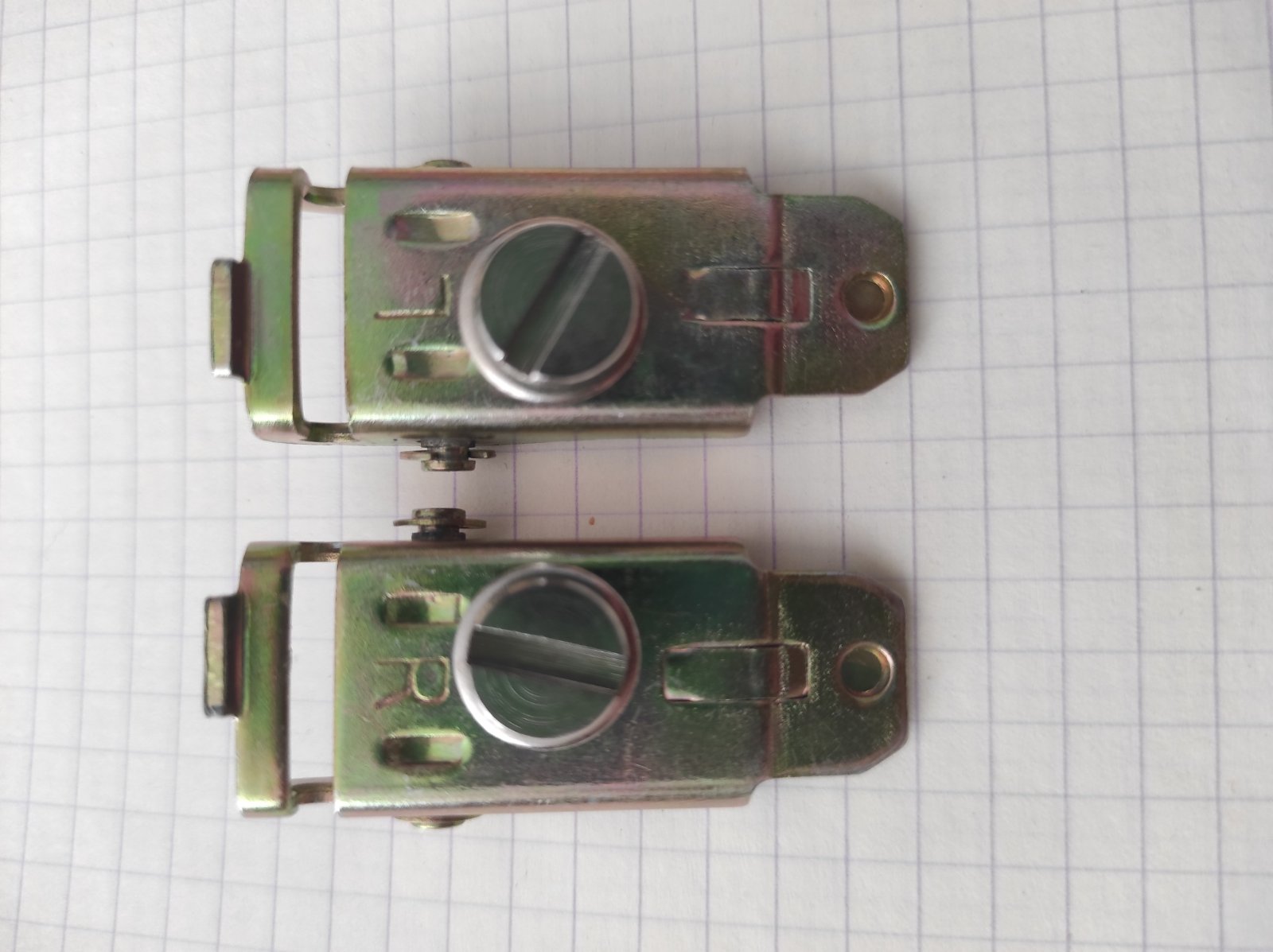 Настановні пластини brother KR230 L-R(ліва права) Ціна вказана за пару