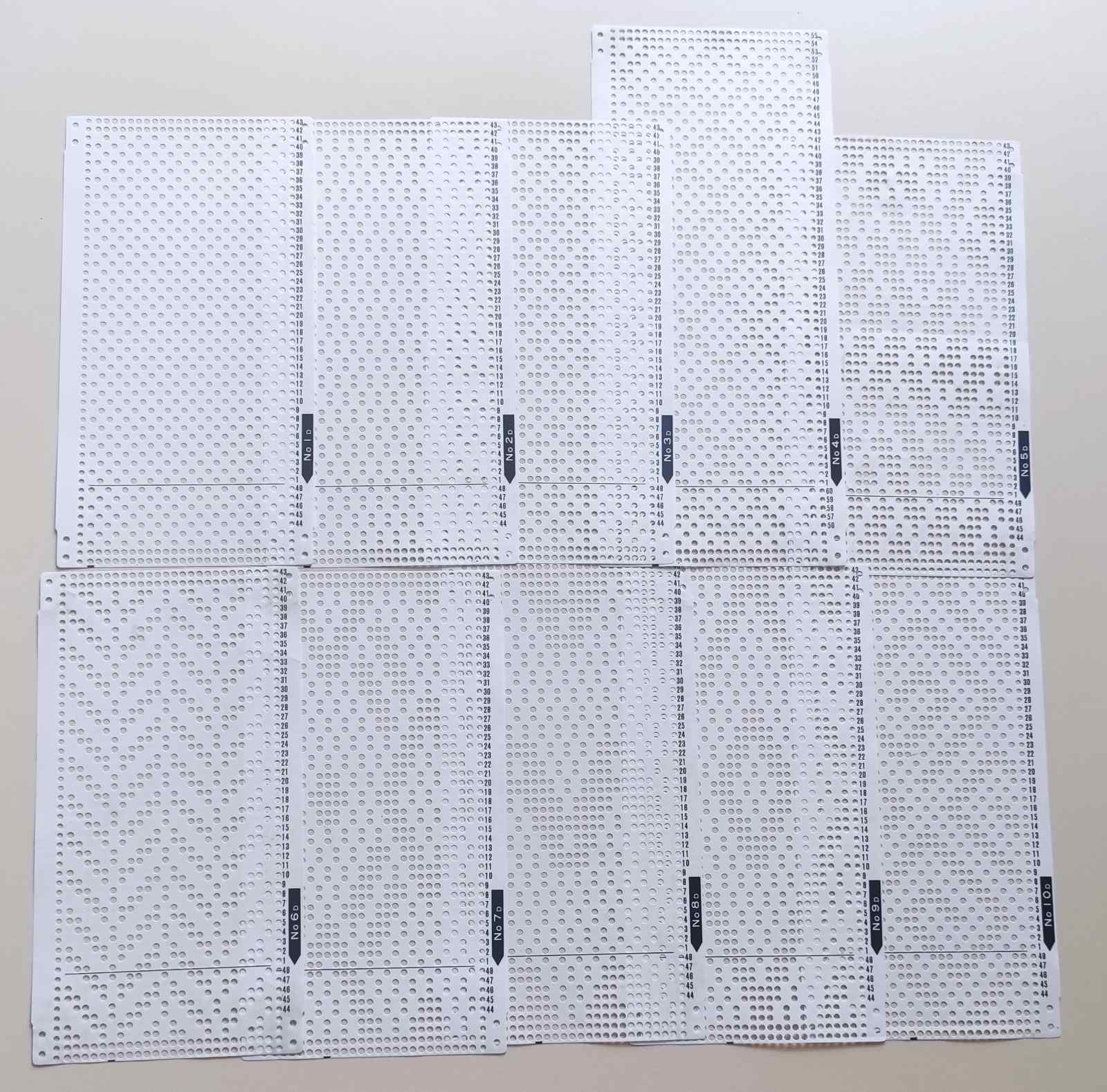 Набір стандартних перфокарт Brother (D) Підходить для в'язальної машини 3 та 5 класу рапорт 24 петлі  Набір -19 штук