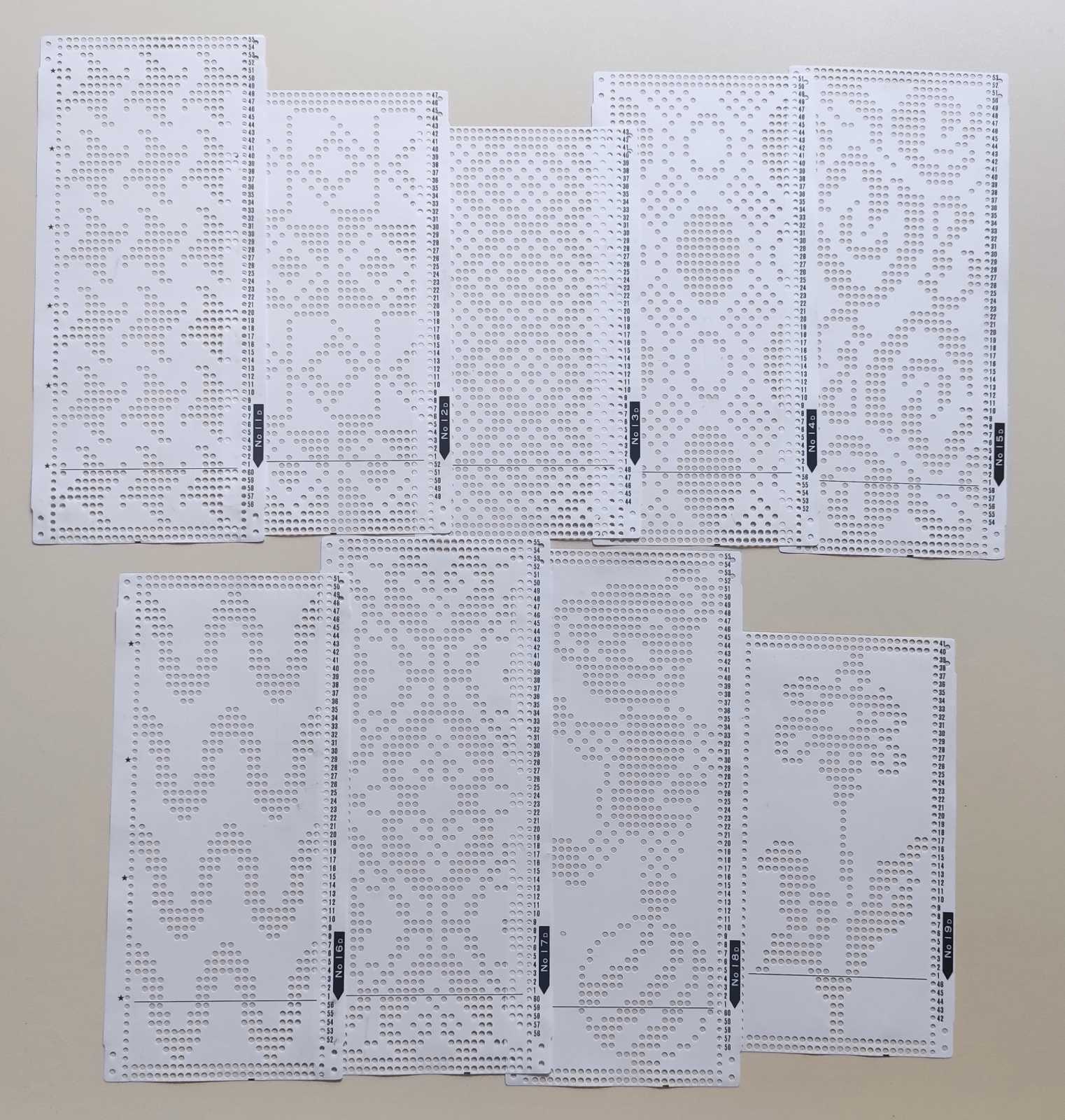 Набір стандартних перфокарт Brother (D) Підходить для в'язальної машини 3 та 5 класу рапорт 24 петлі  Набір -19 штук