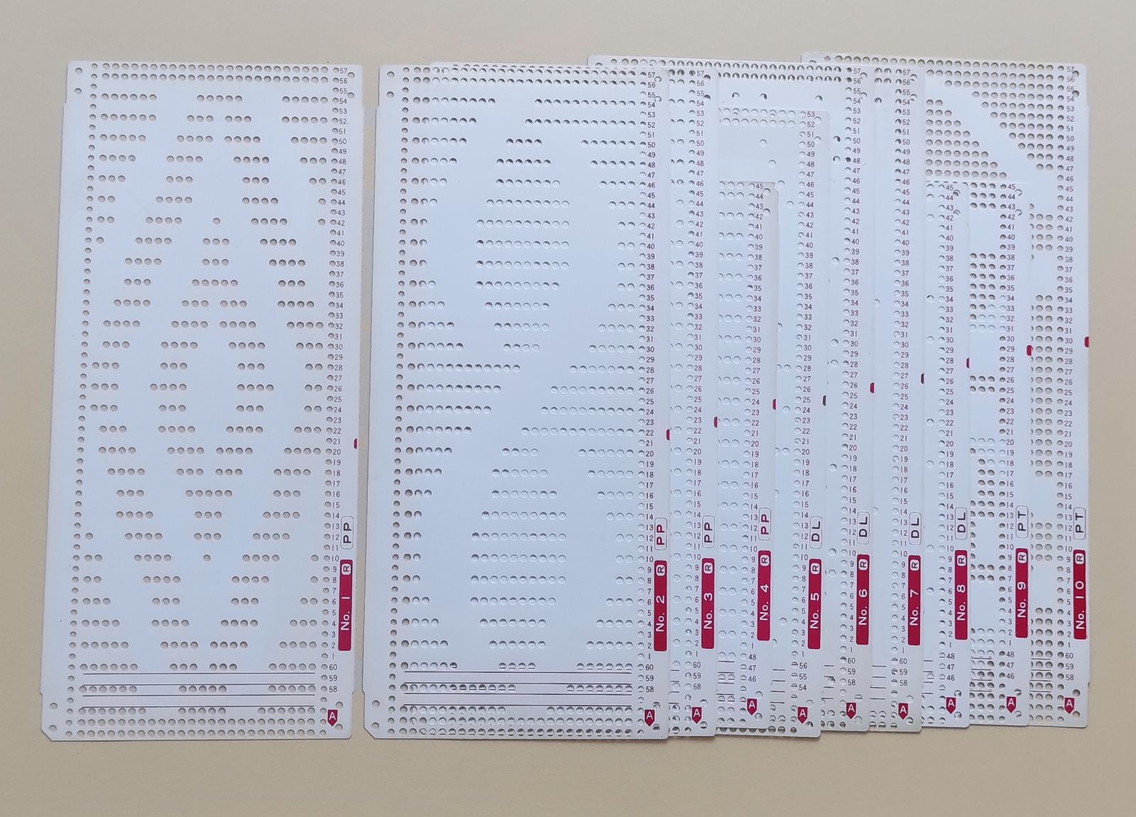 Набір стандартних перфокарт Silver Reed SRP50, 60  набір двосторонній ,в комплекті 10шт