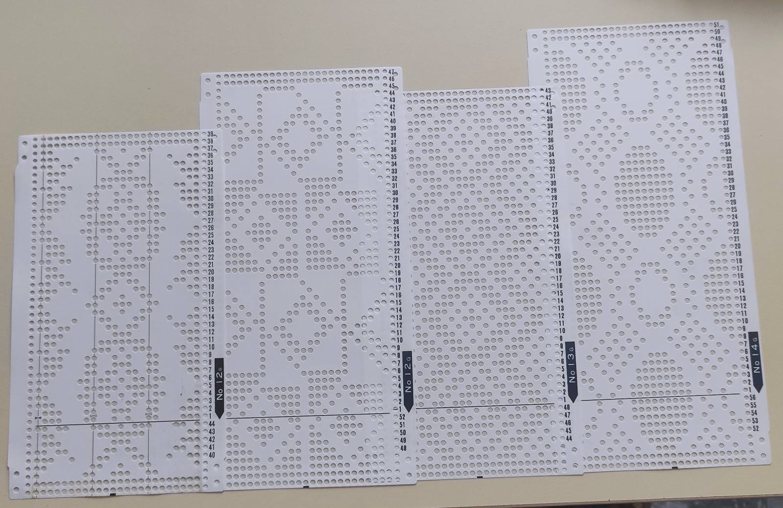 Набір перфокарт Brother KH  Підходить до 3 та 5 клас  Набір 18шт(1s,3G,5G,6G,7G,8J,9G,10S,12S,12G,13G,14G,16S,109,212,19S,432) 18шт-800грн