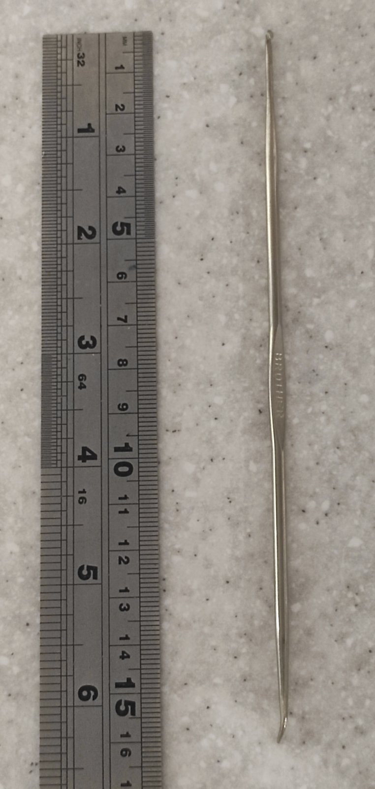 Гачок - козя ніжка для в’язальних машин різного типу. Виробник Brother, оригінал Японія