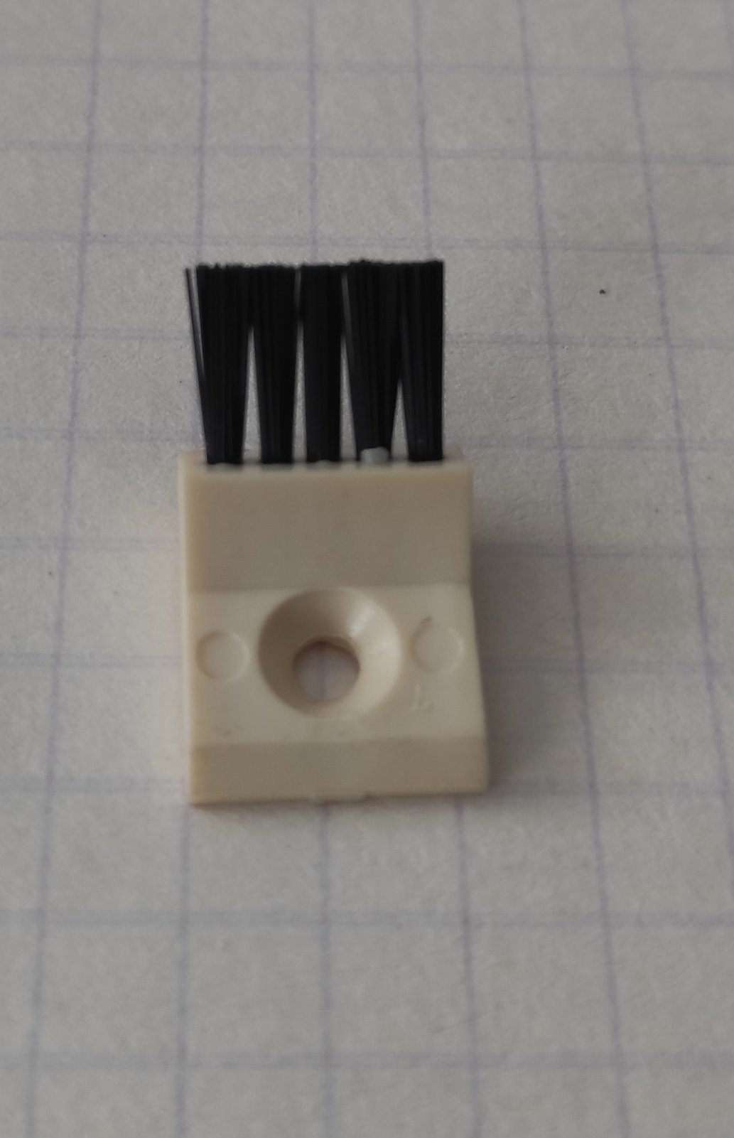 Щітка brother kr 830 ( маленька )   Щітка brother kr830 для двухфонтурного плеча .  made in Japan