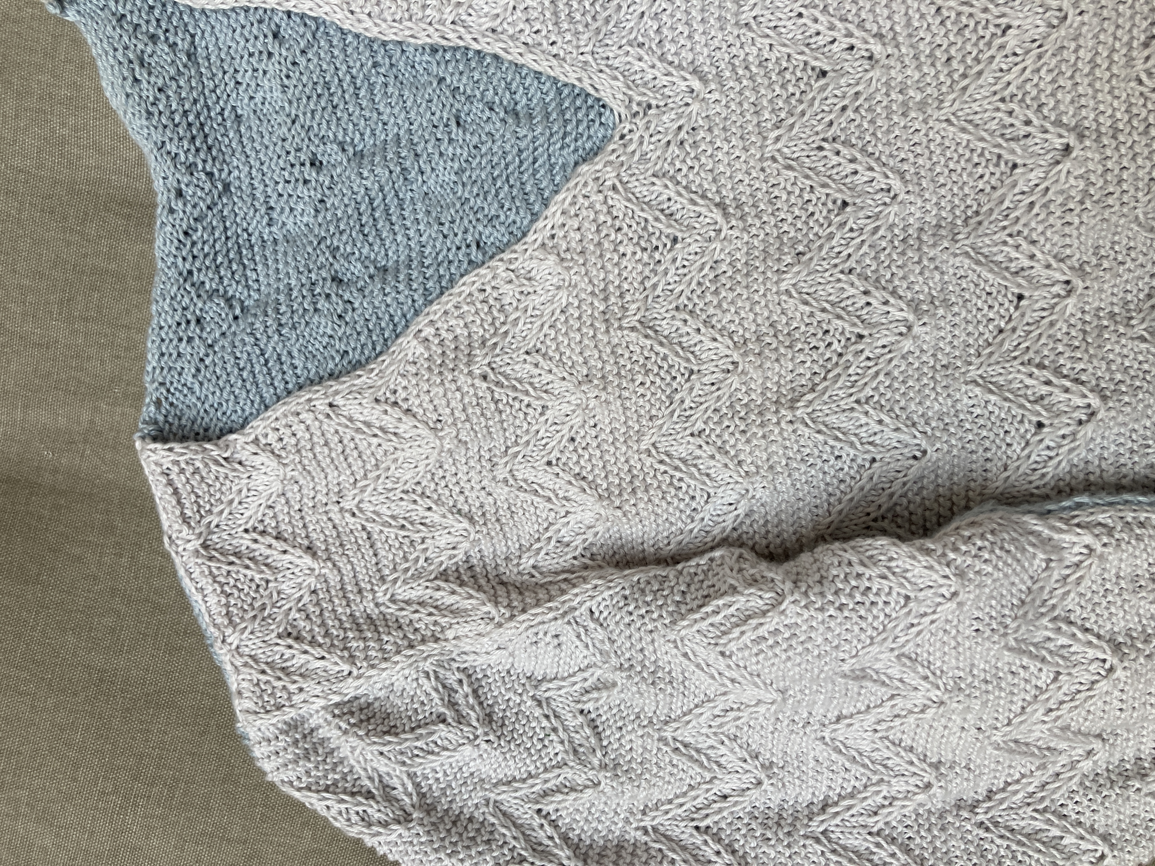 Nos reunimos a tejer