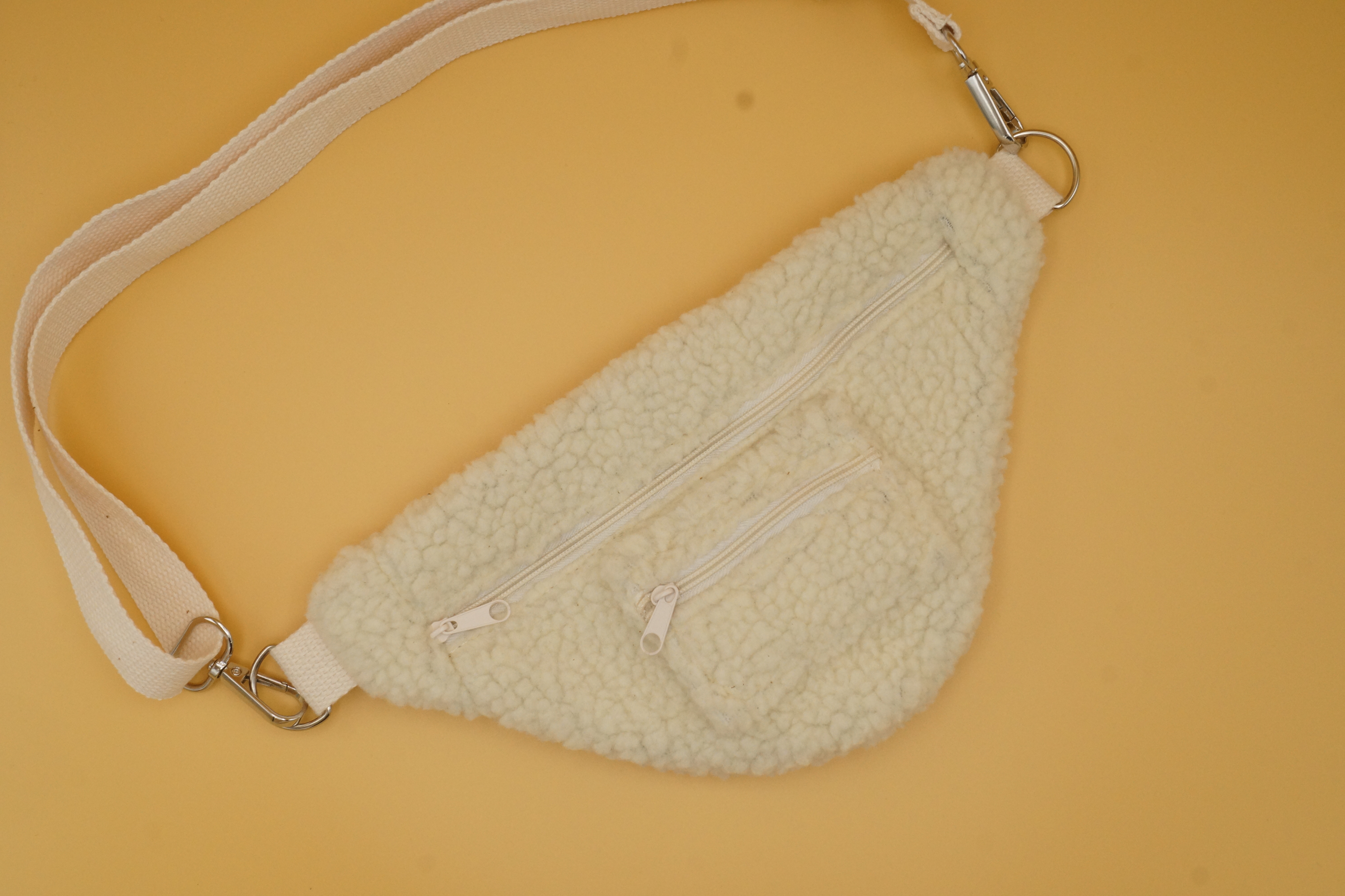 Sacoche banane mouton enfant