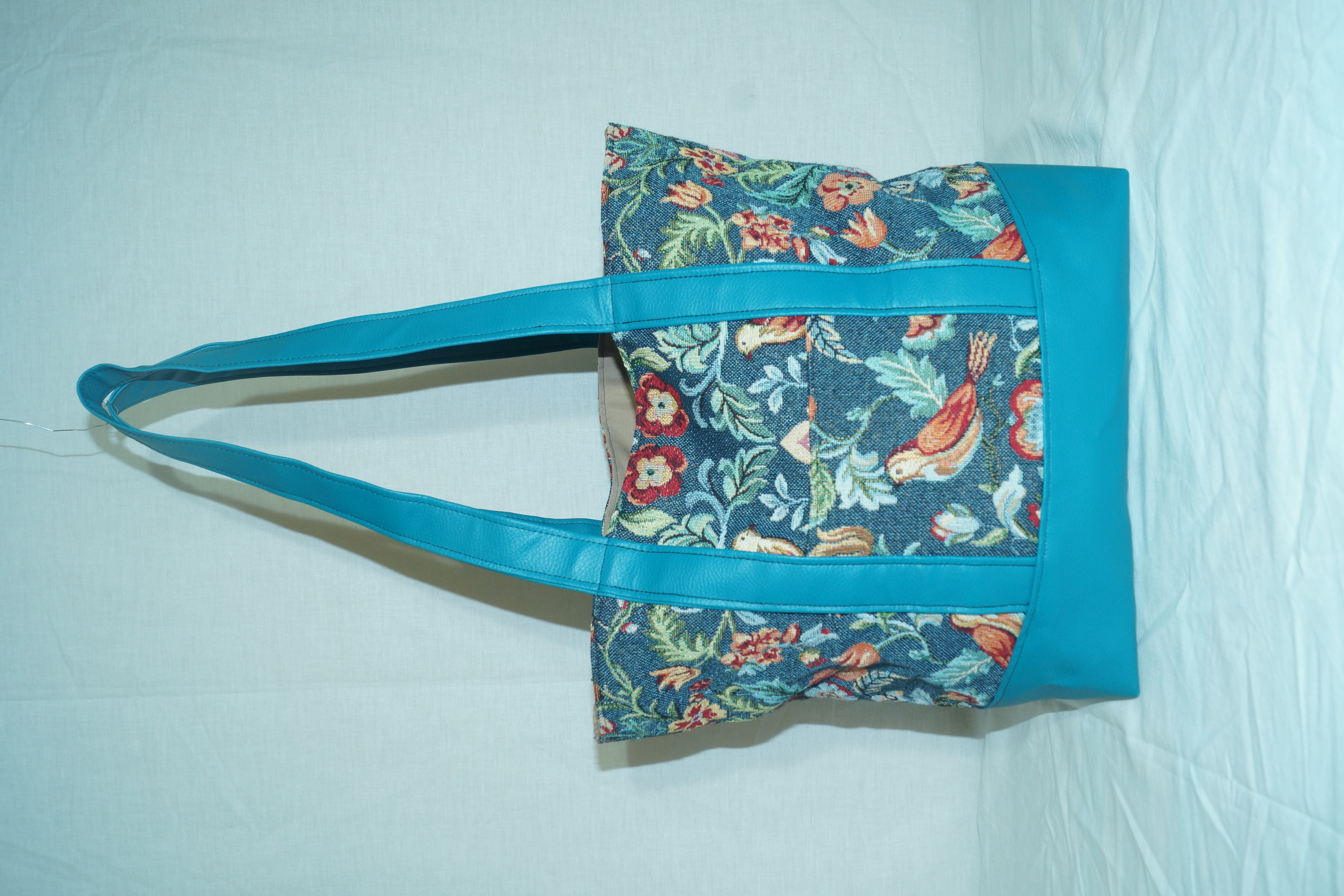 Sac à main fleurs et oiseaux