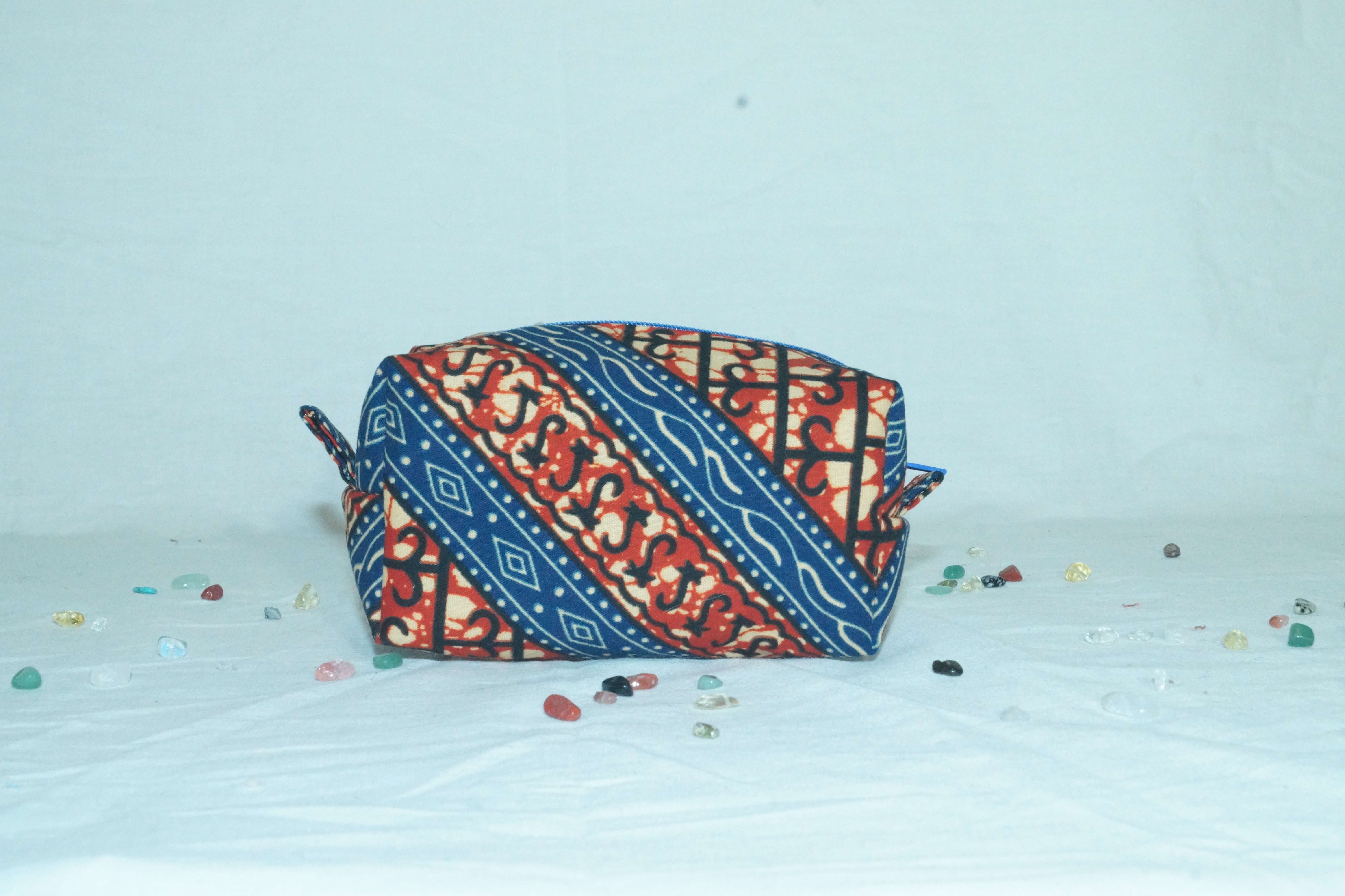 Trousse rouge et bleue