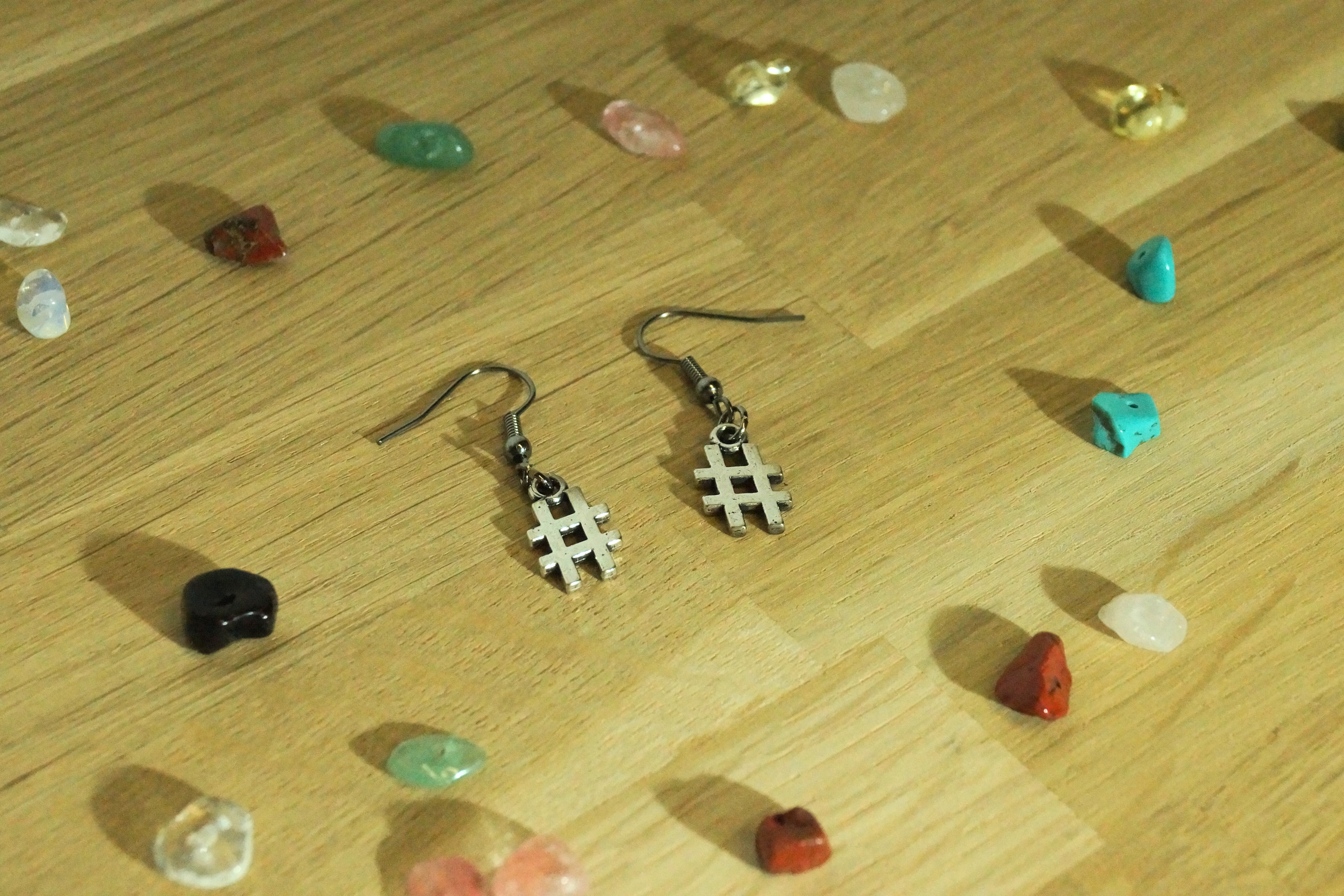 Boucles d'oreilles hashtag