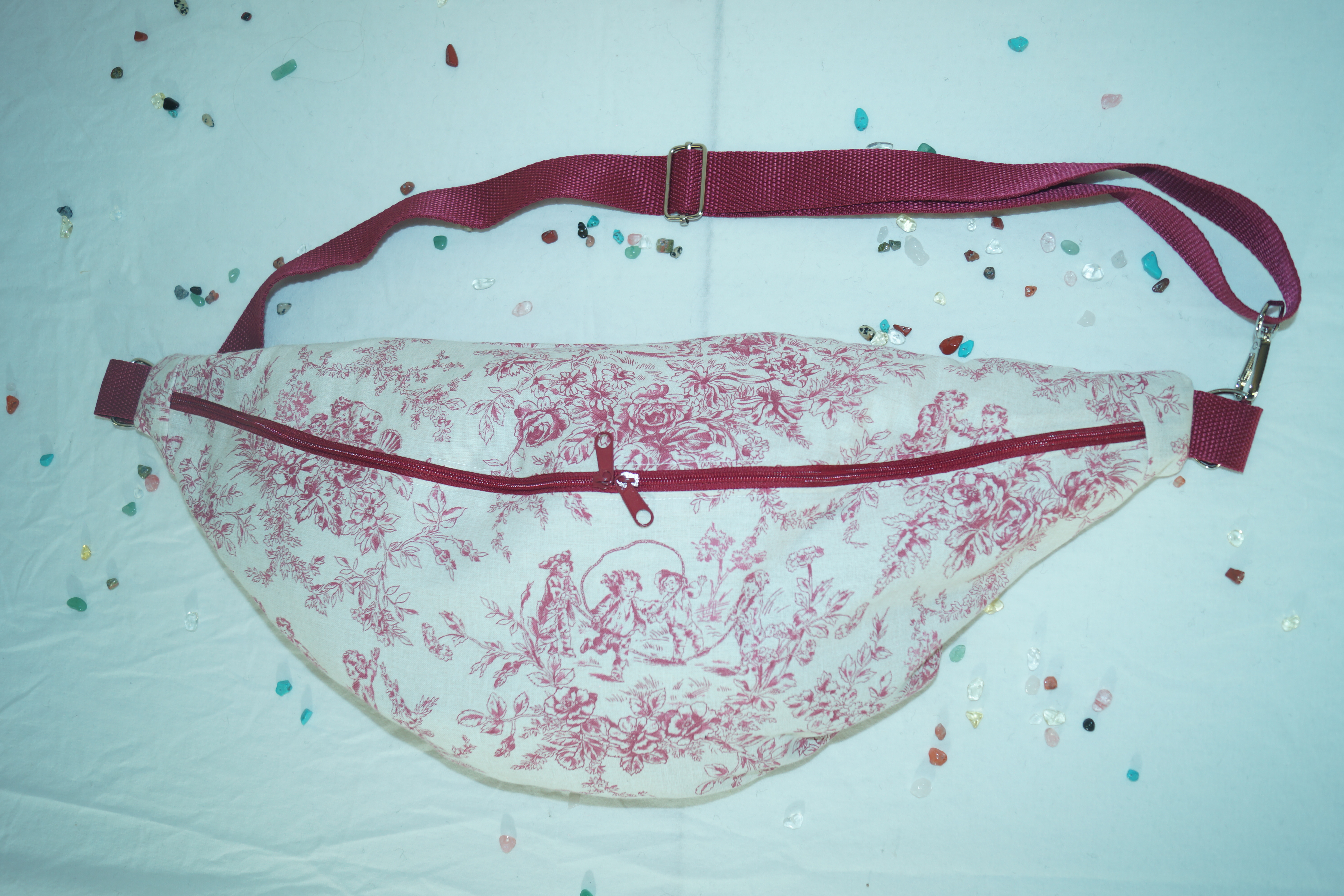 Banane XXL bordeaux et blanche