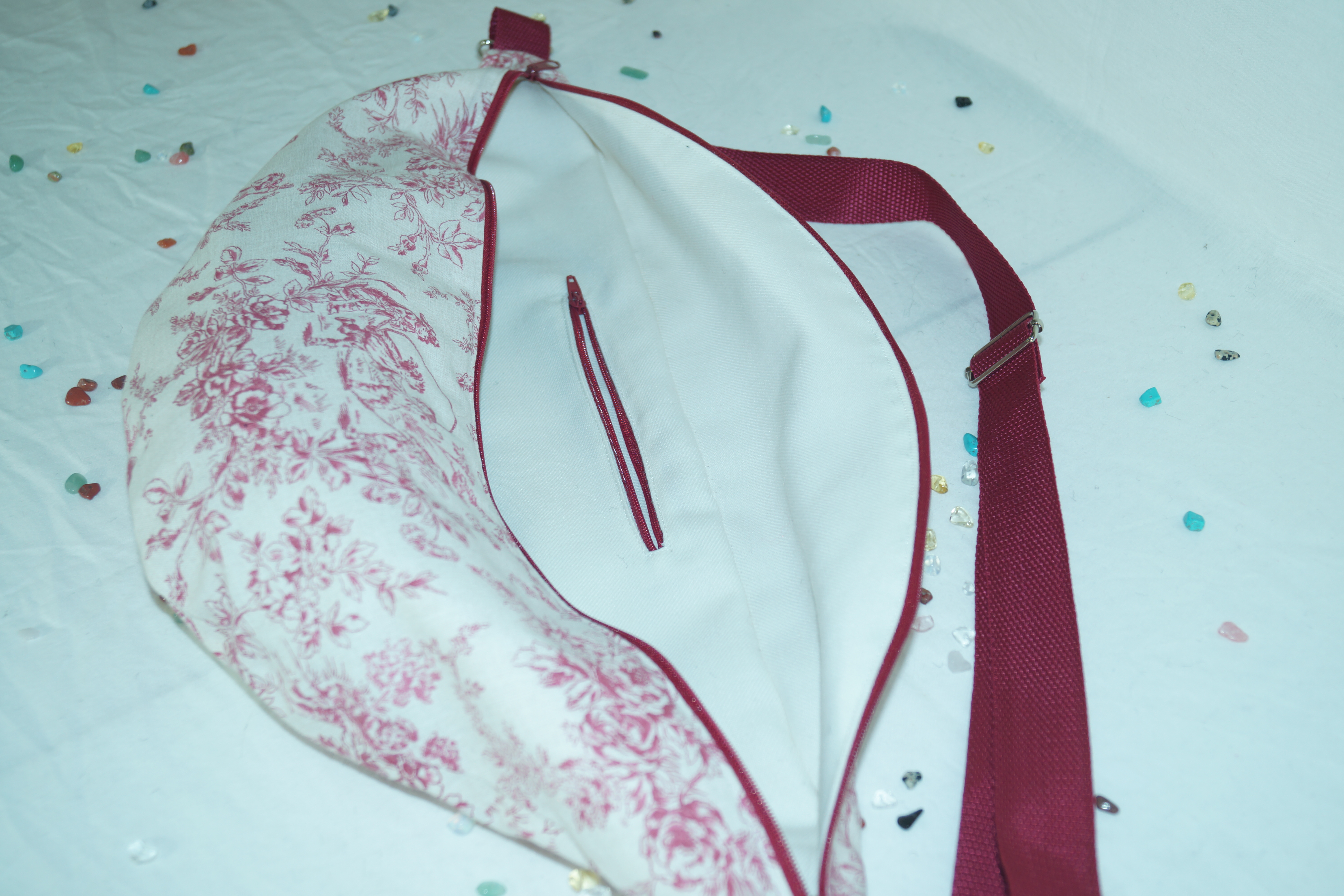 Banane XXL bordeaux et blanche