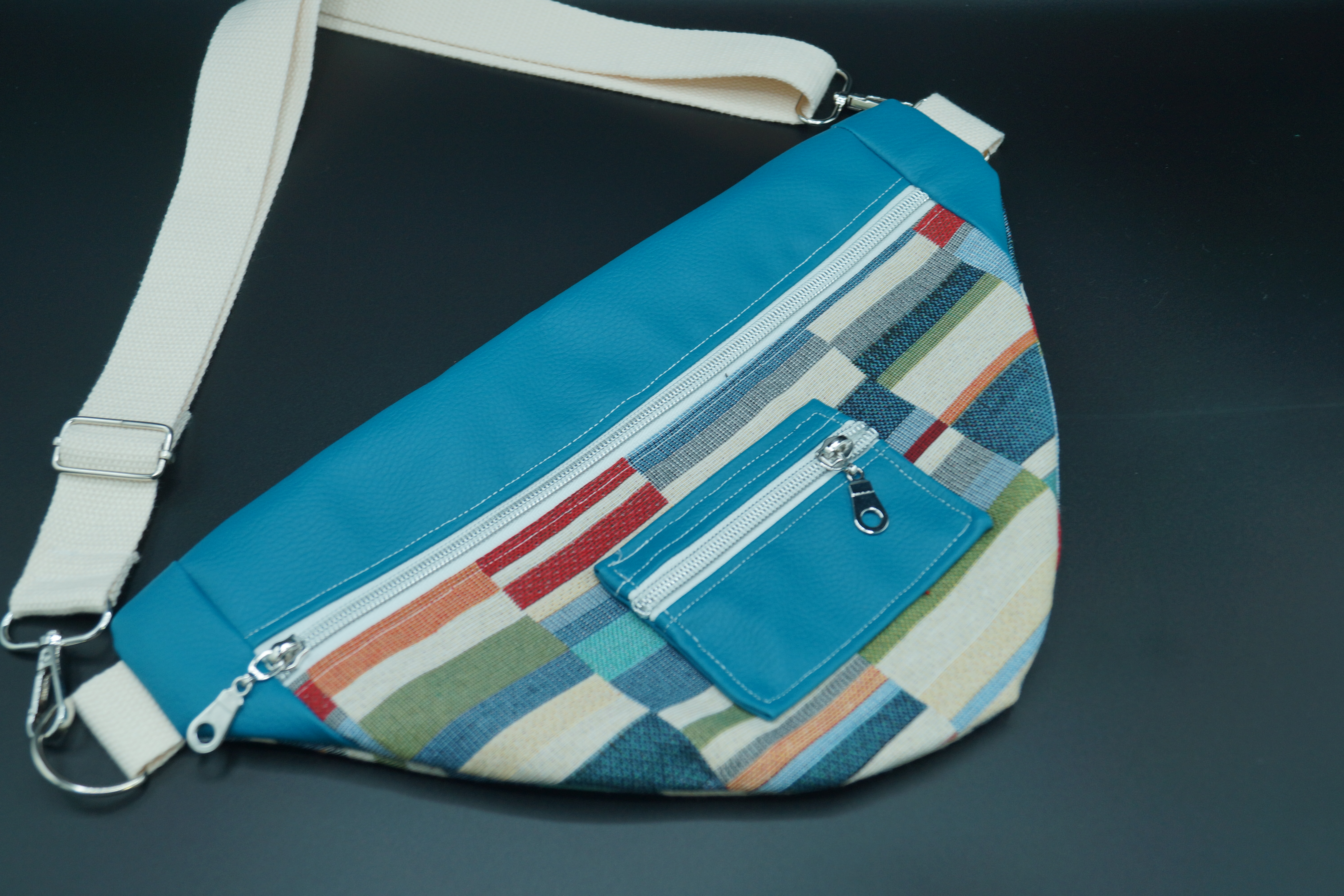 Banane Jacquard rayé et skaï