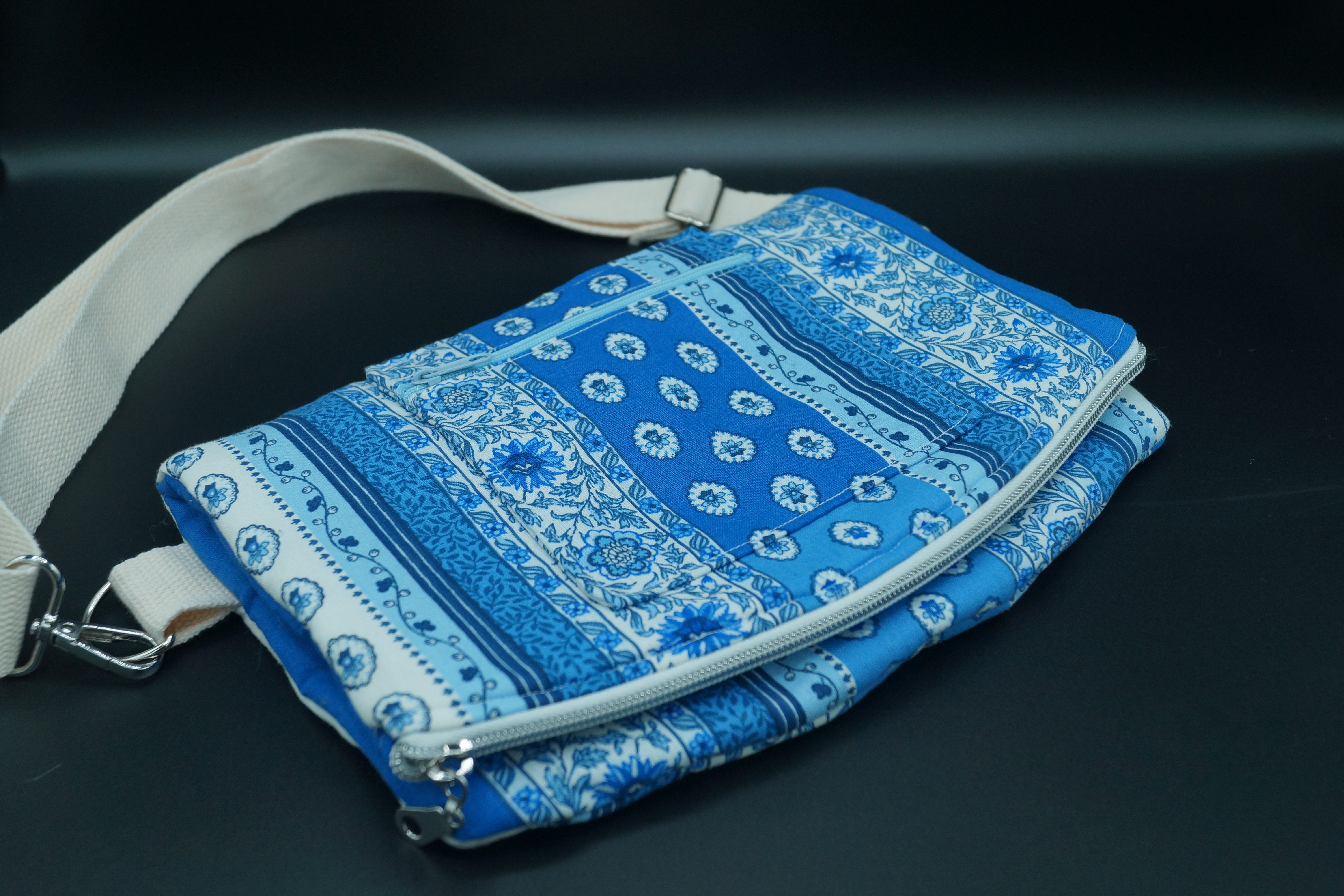 Sacoche réversible bleu provençal