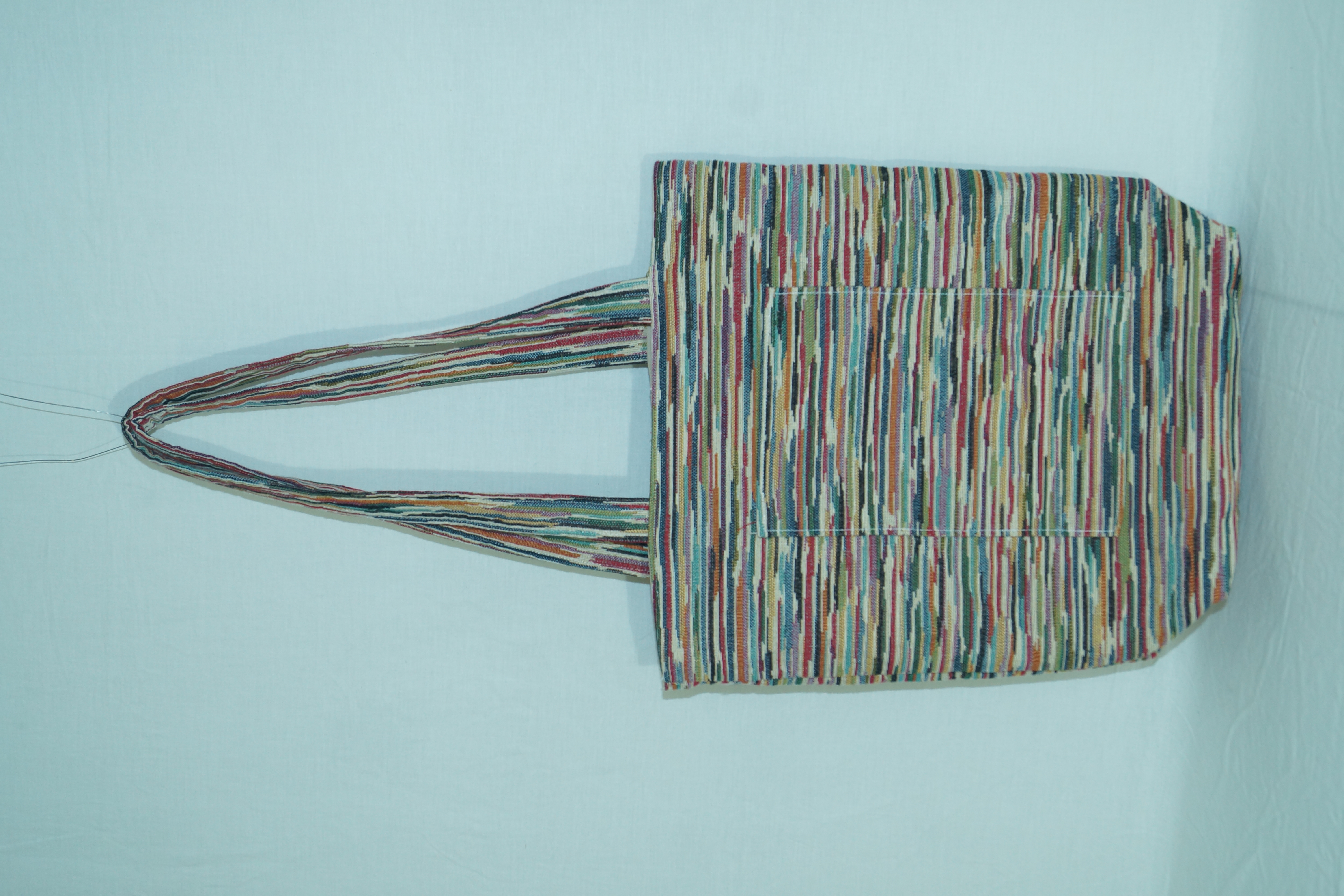 Sac à rayures multicolores