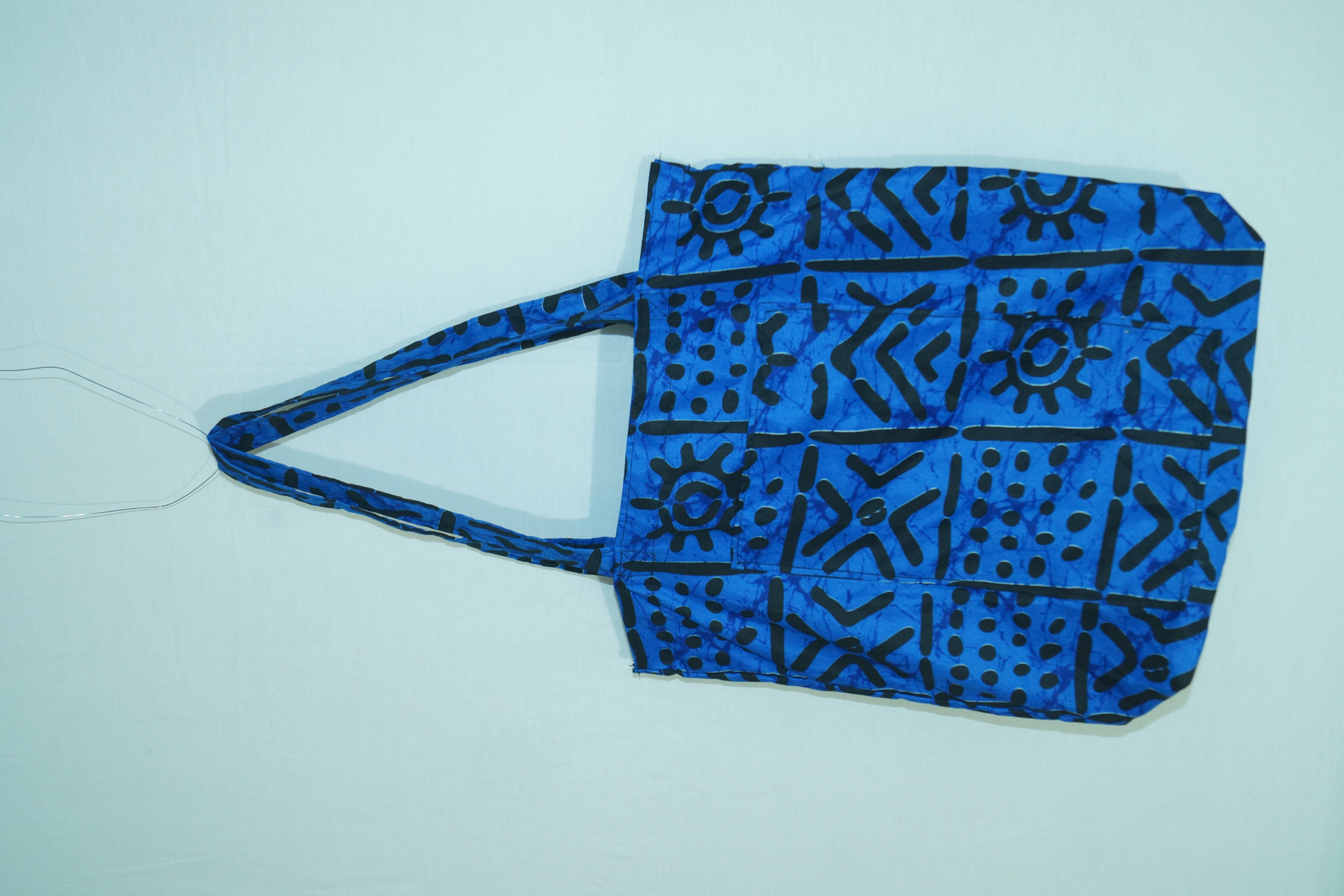 Tote bag bleu et noir