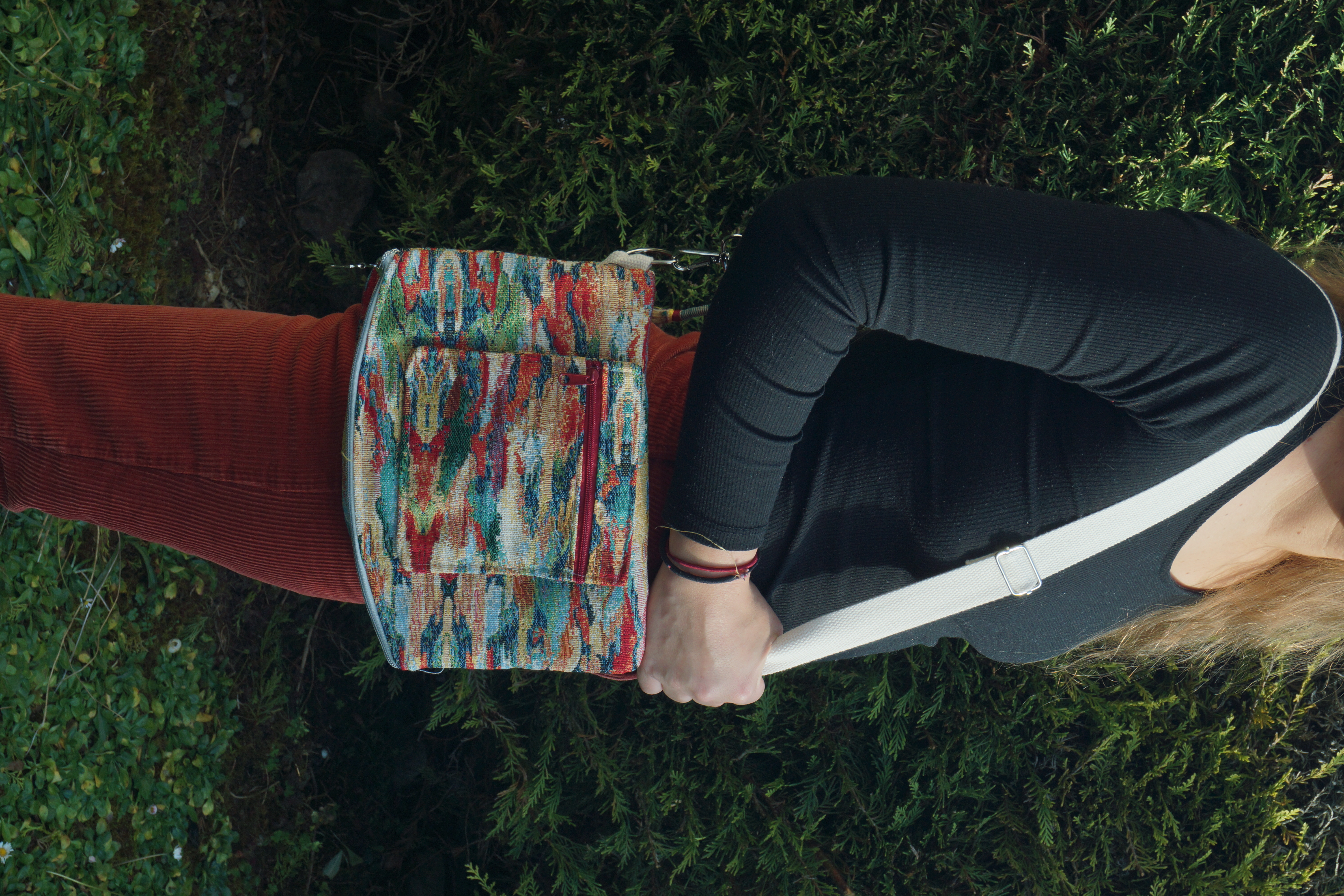 Sacoche motifs abstraits multicolore