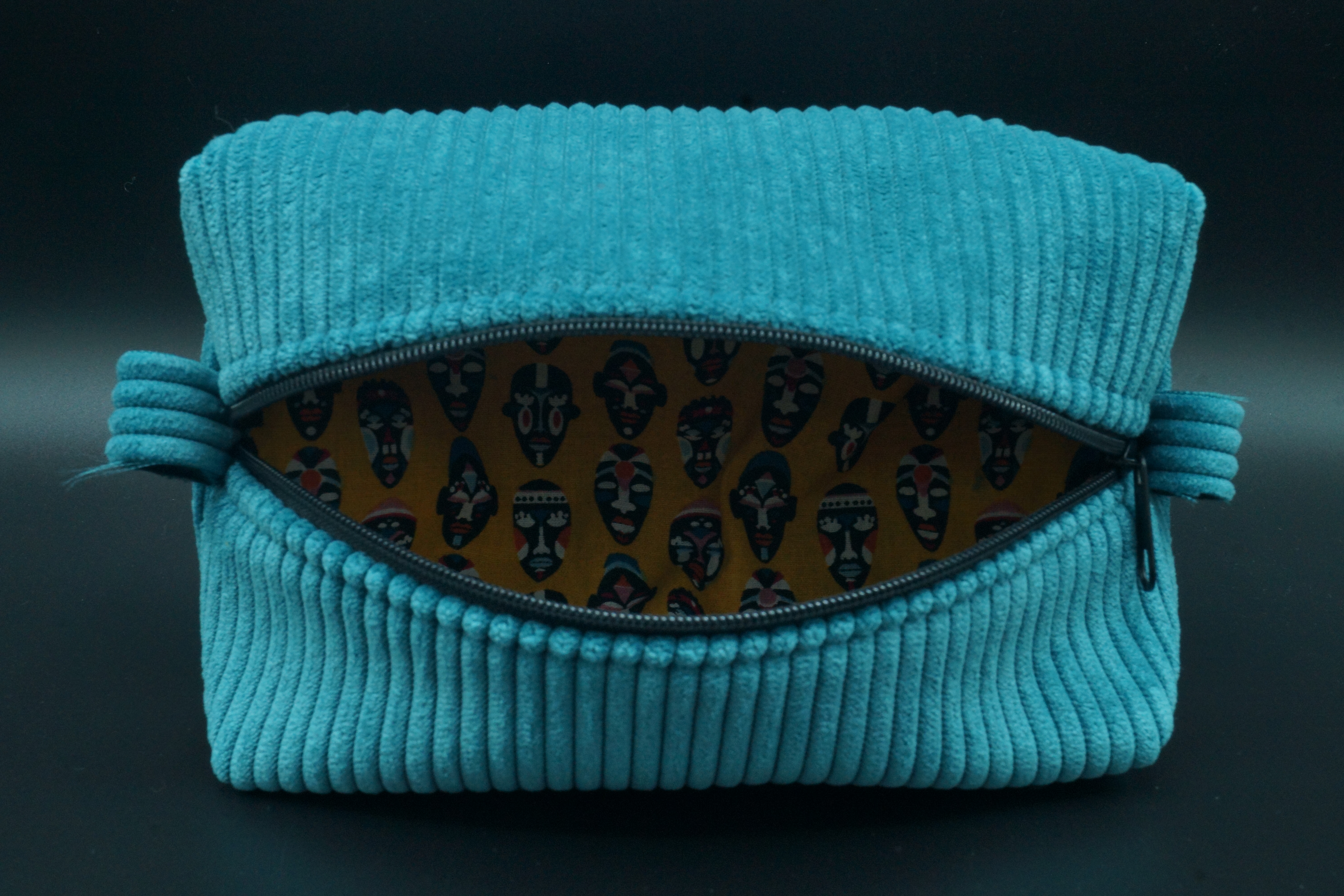 Trousse en velours côtelé bleu